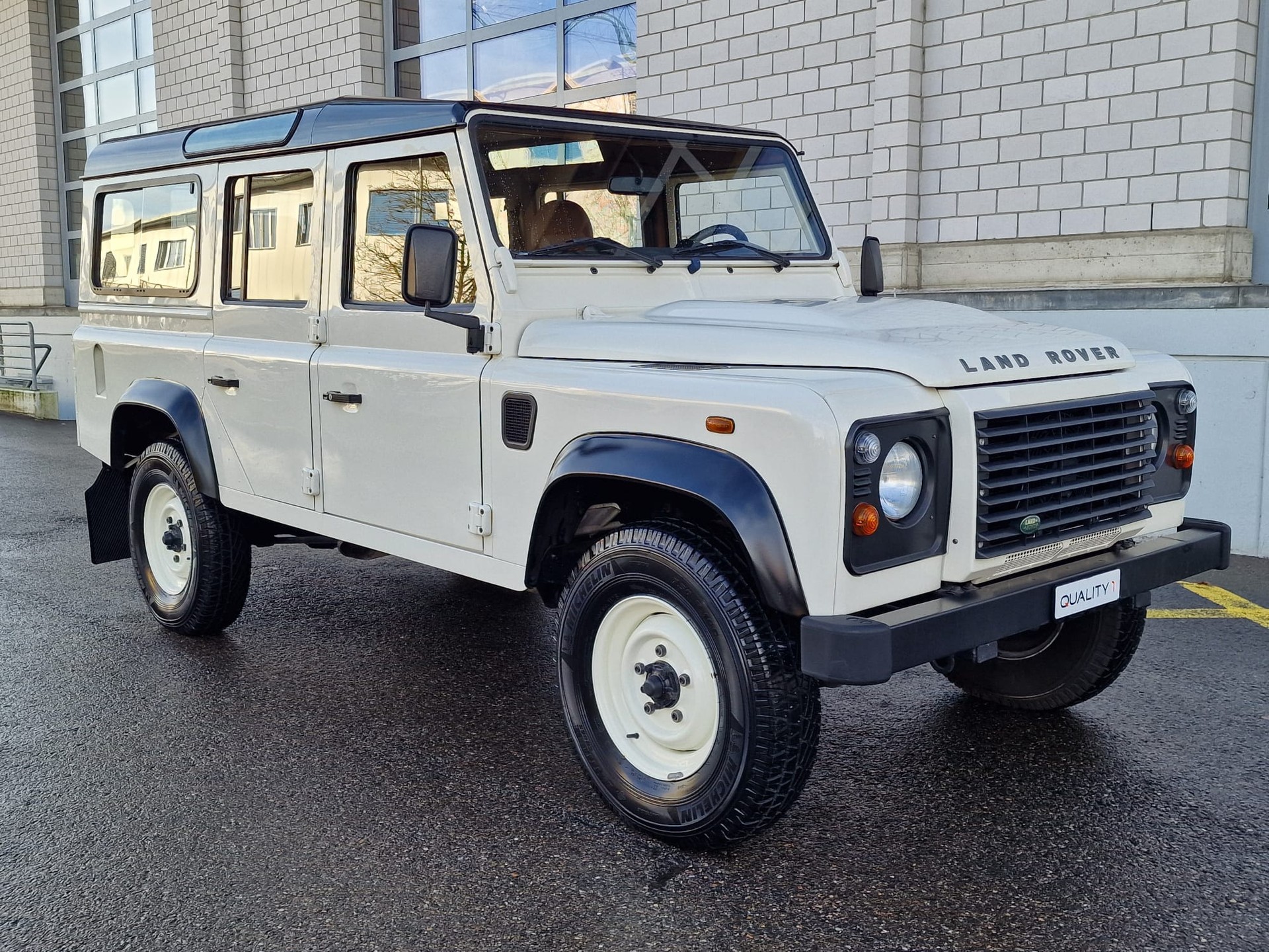 LAND ROVER Defender 110 SW 2.4Tdc-image-0
