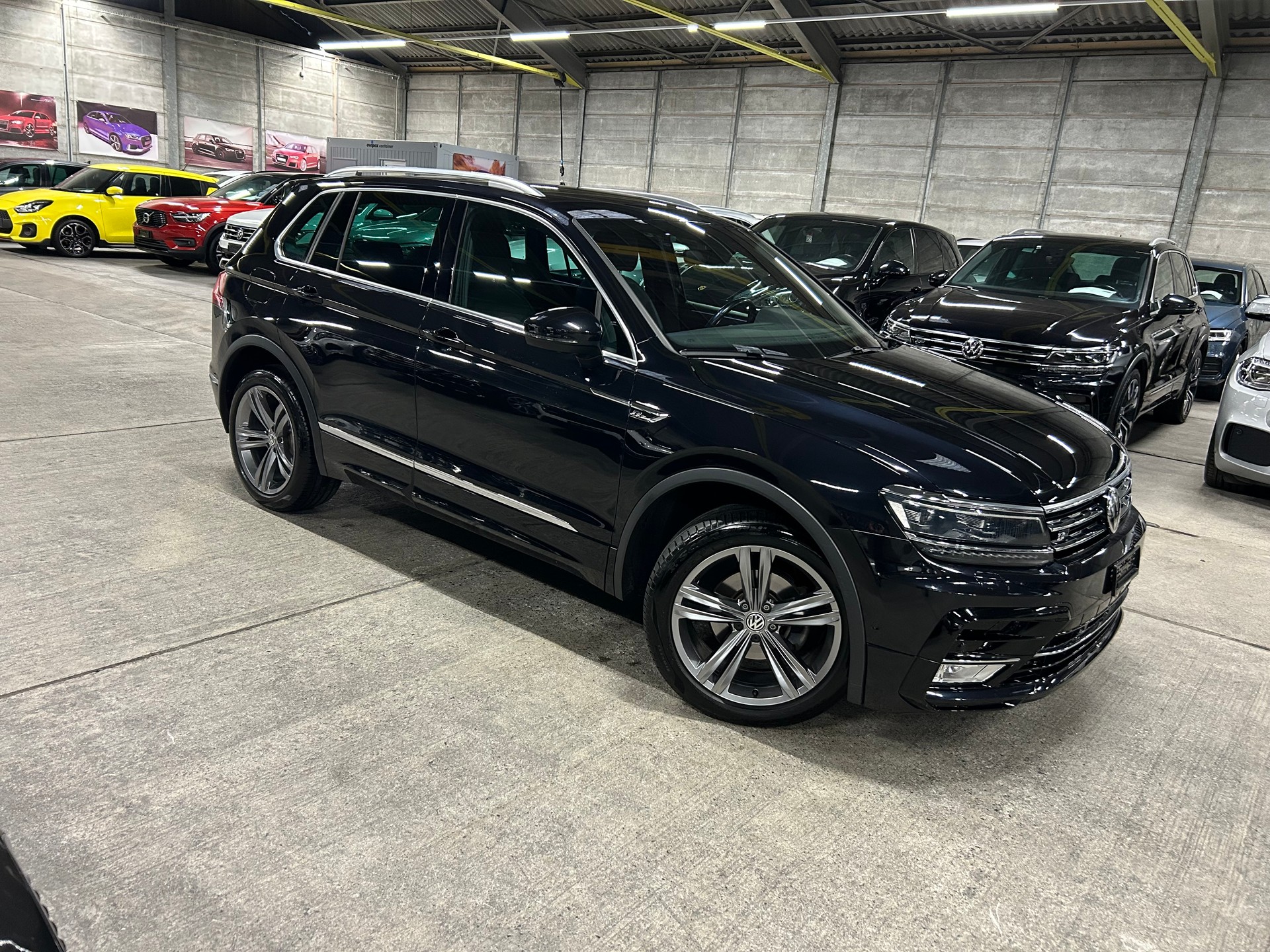 VW Tiguan 2.0 TDI R-LINE 4Motion DSG