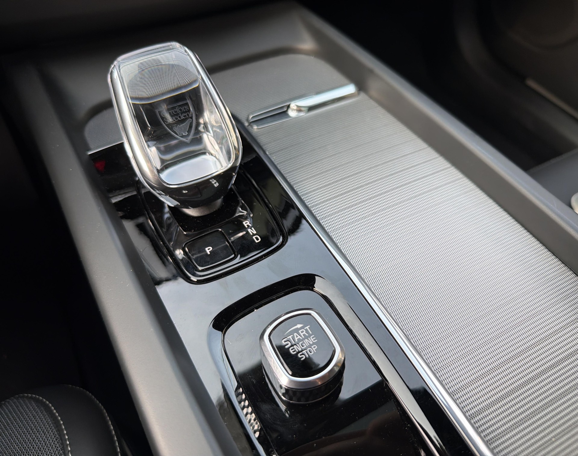 VOLVO XC60 2.0 T8 TE Polestar eAWD-image-20