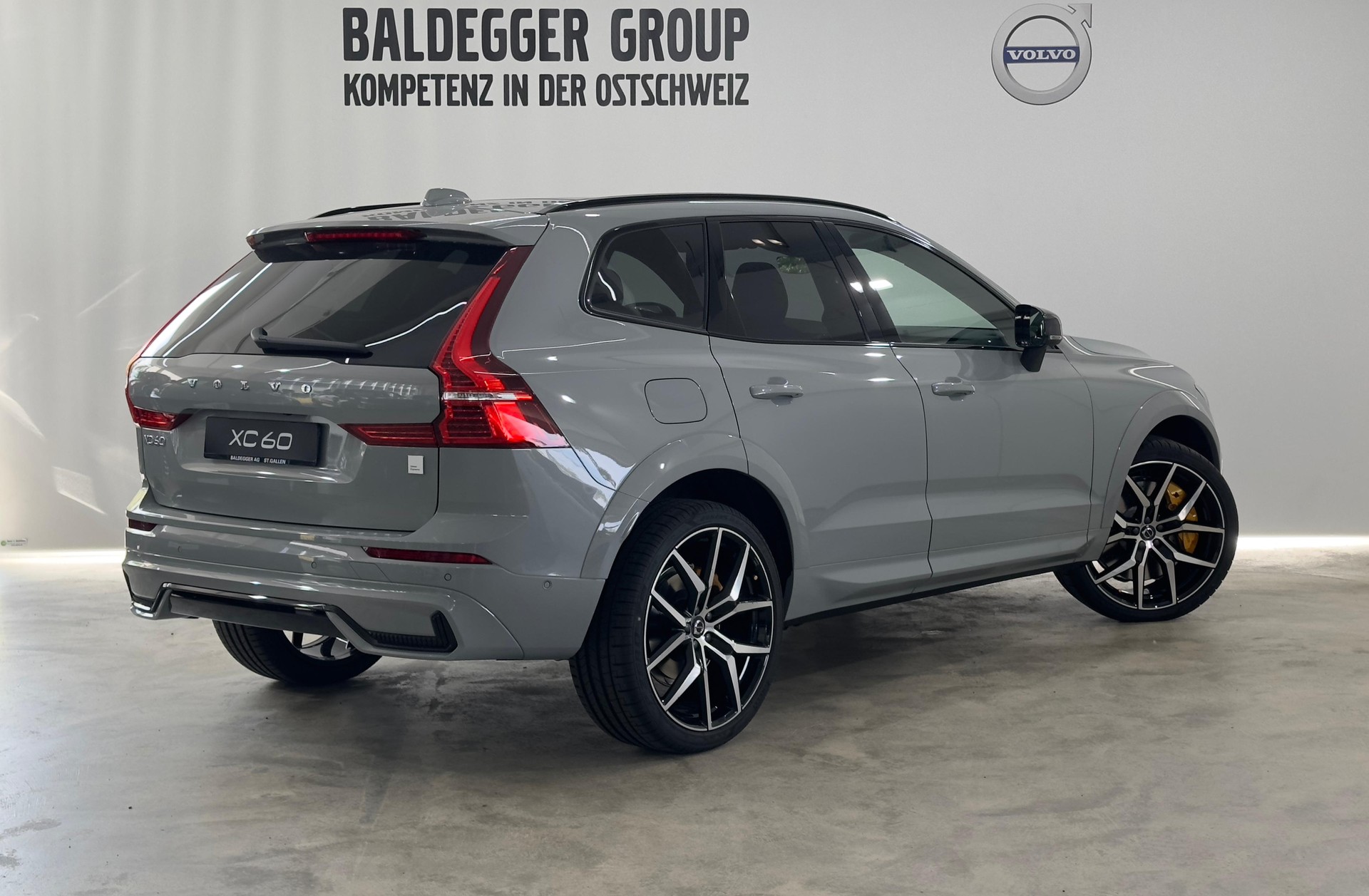 VOLVO XC60 2.0 T8 TE Polestar eAWD-image-2