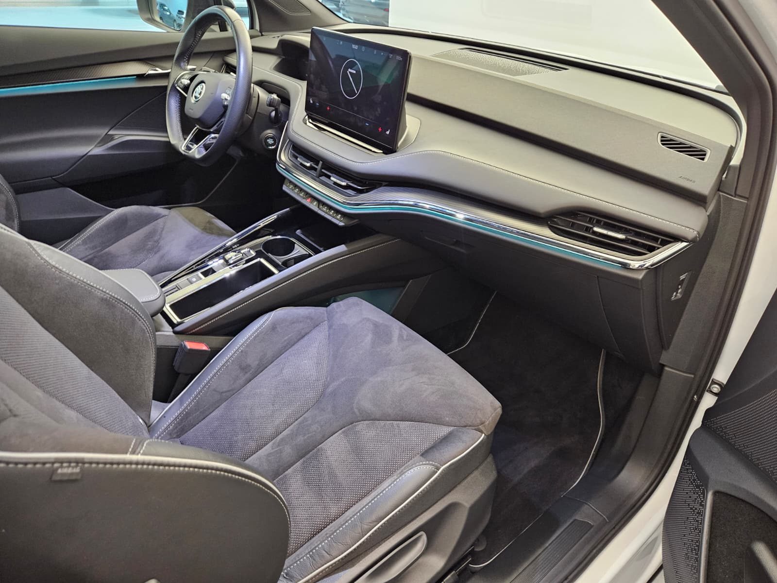 SKODA Enyaq iV 80x SportLine-image-12