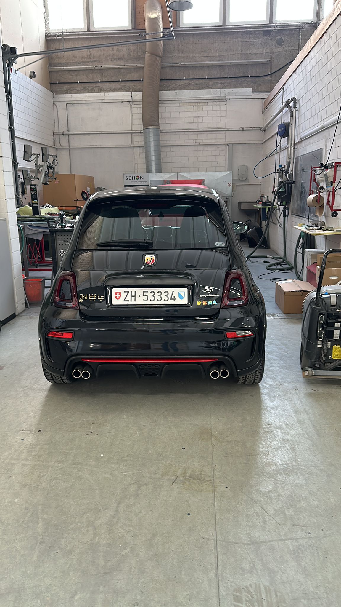 FIAT 595 1.4 16V Turbo Abarth Scorpion Legend Competizione 70th Anniversary-image-10