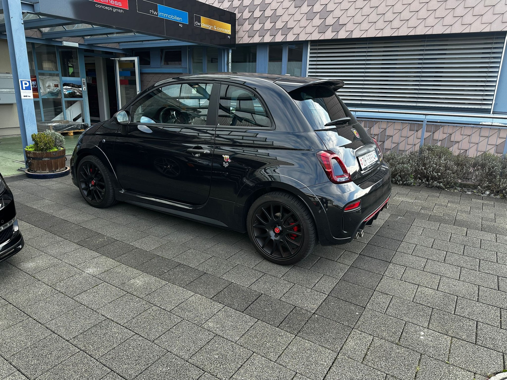 FIAT 595 1.4 16V Turbo Abarth Scorpion Legend Competizione 70th Anniversary-image-8