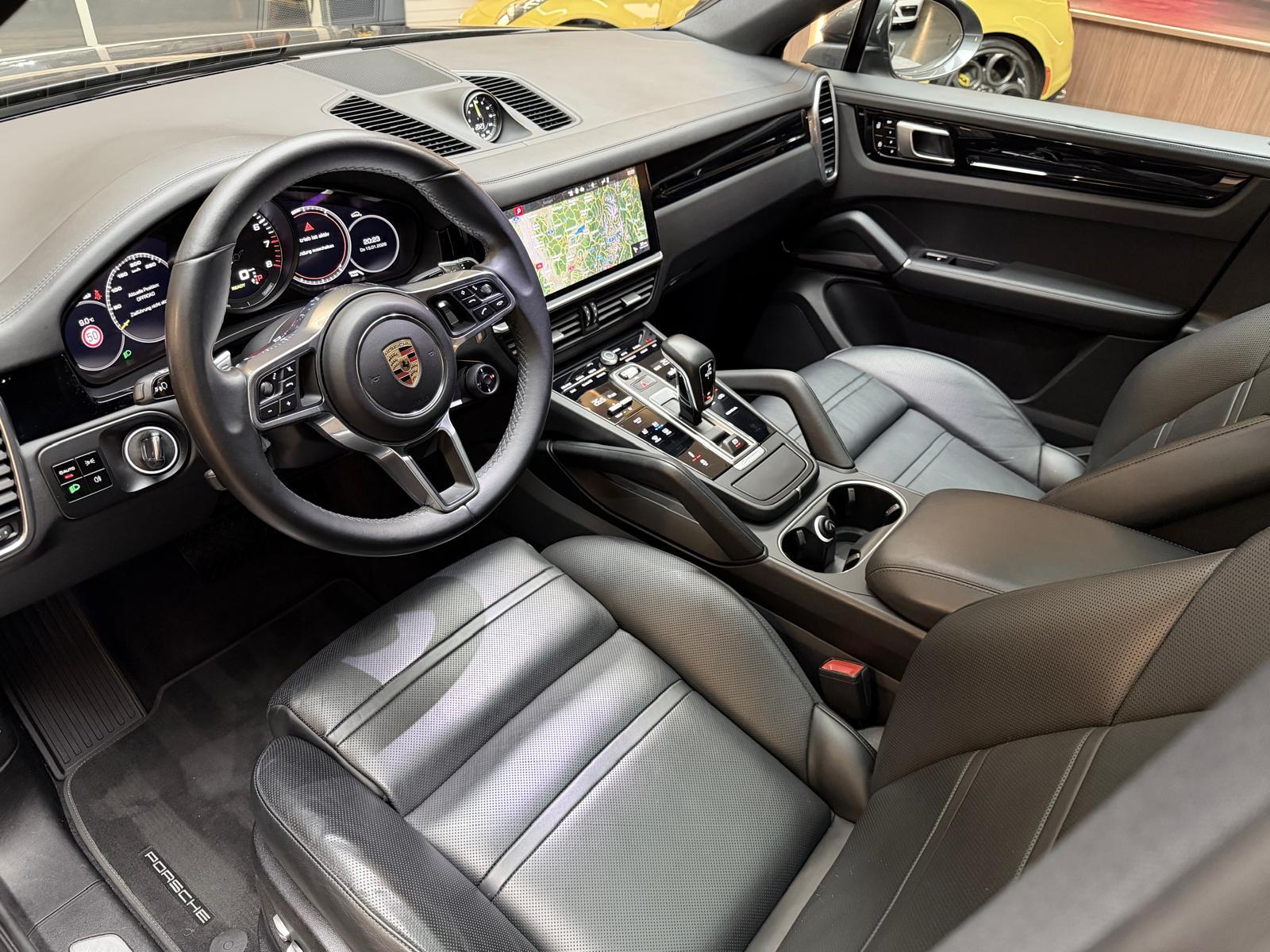 PORSCHE Cayenne Coupé 3.0 V6 E-Hybrid-image-14