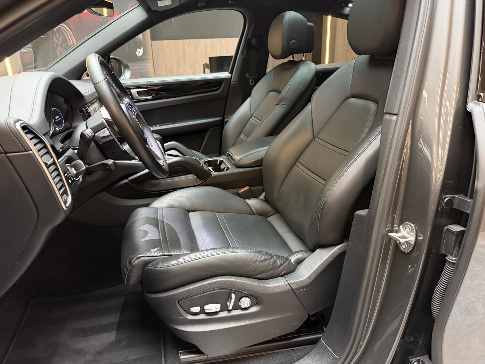 PORSCHE Cayenne Coupé 3.0 V6 E-Hybrid-image-15