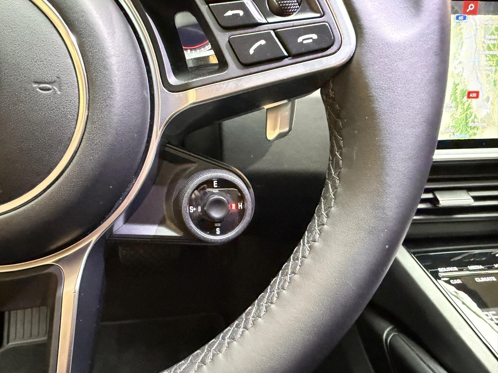 PORSCHE Cayenne Coupé 3.0 V6 E-Hybrid-image-29