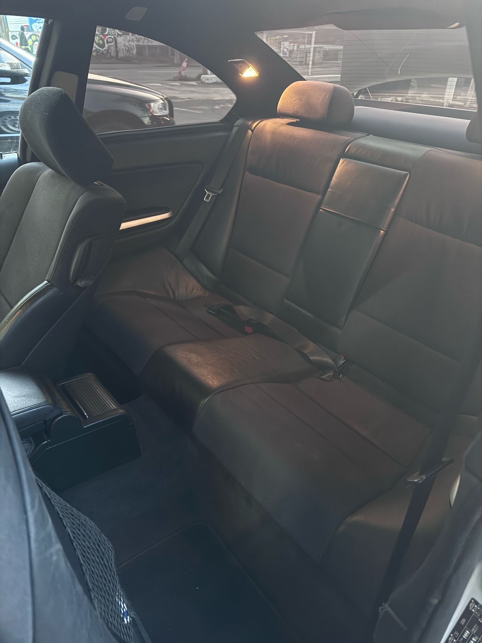 BMW 330 Ci-image-3