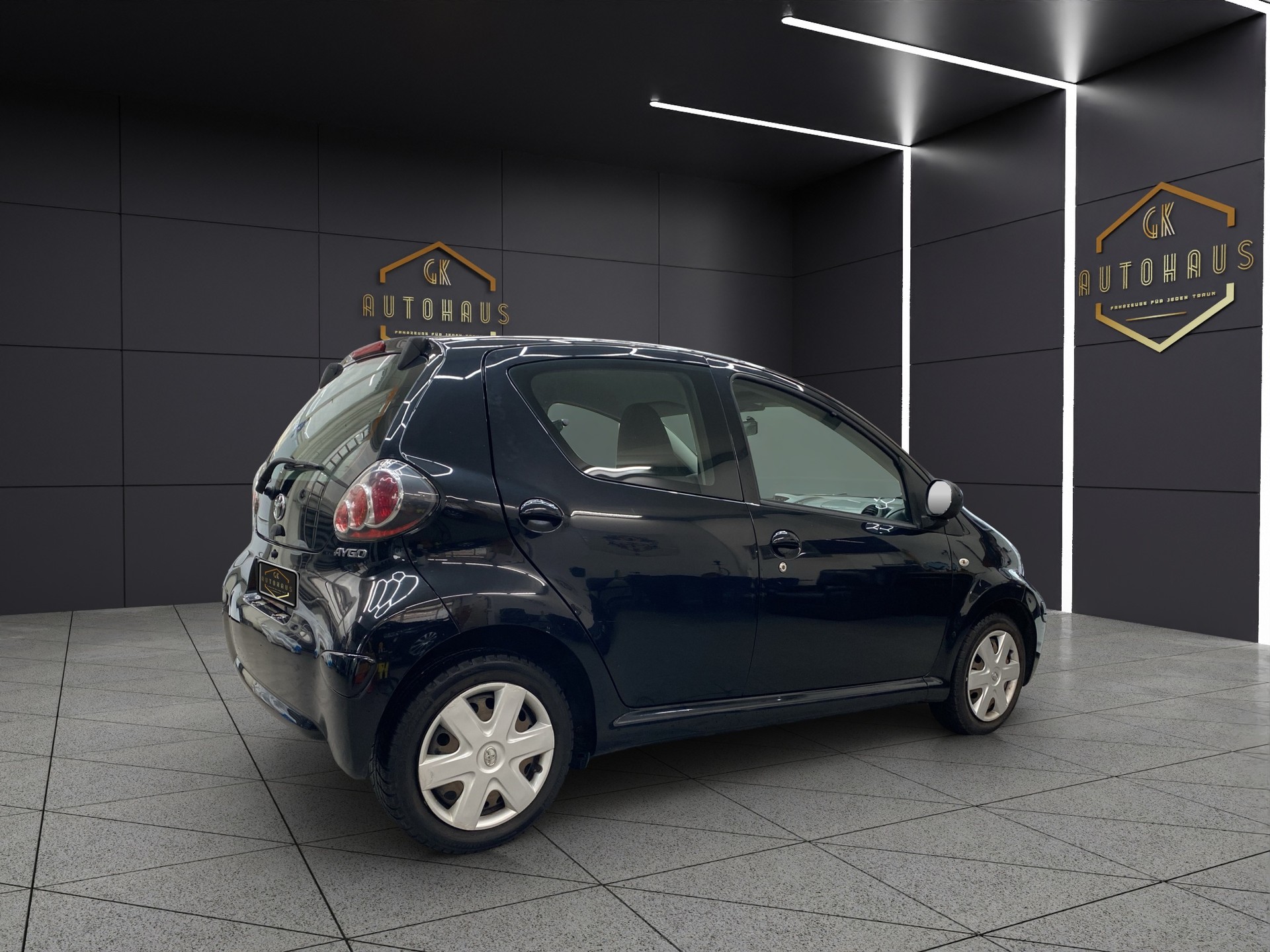 TOYOTA Aygo 1.0 Linea Sol-image-4