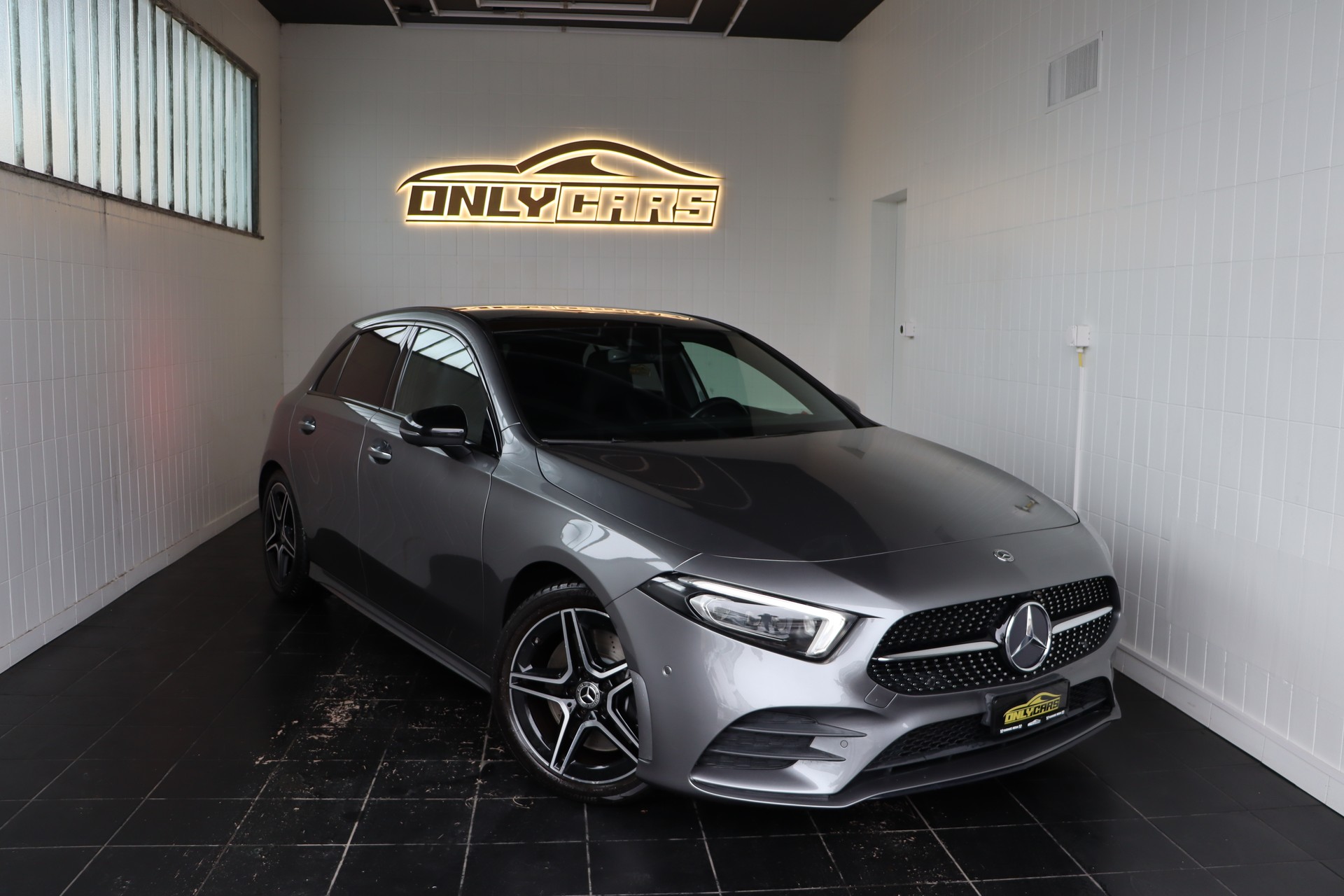 MERCEDES-BENZ A 250 AMG Line 7G-DCT-image-0