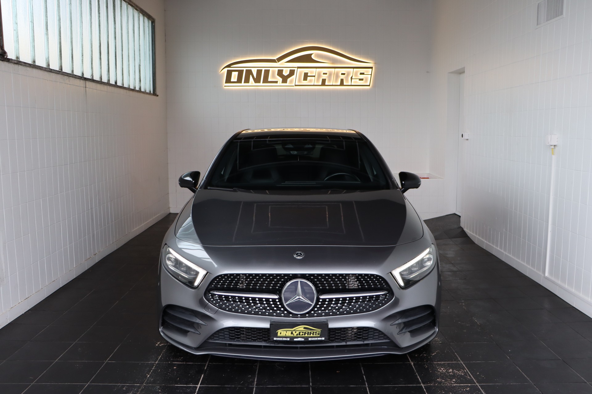 MERCEDES-BENZ A 250 AMG Line 7G-DCT-image-1