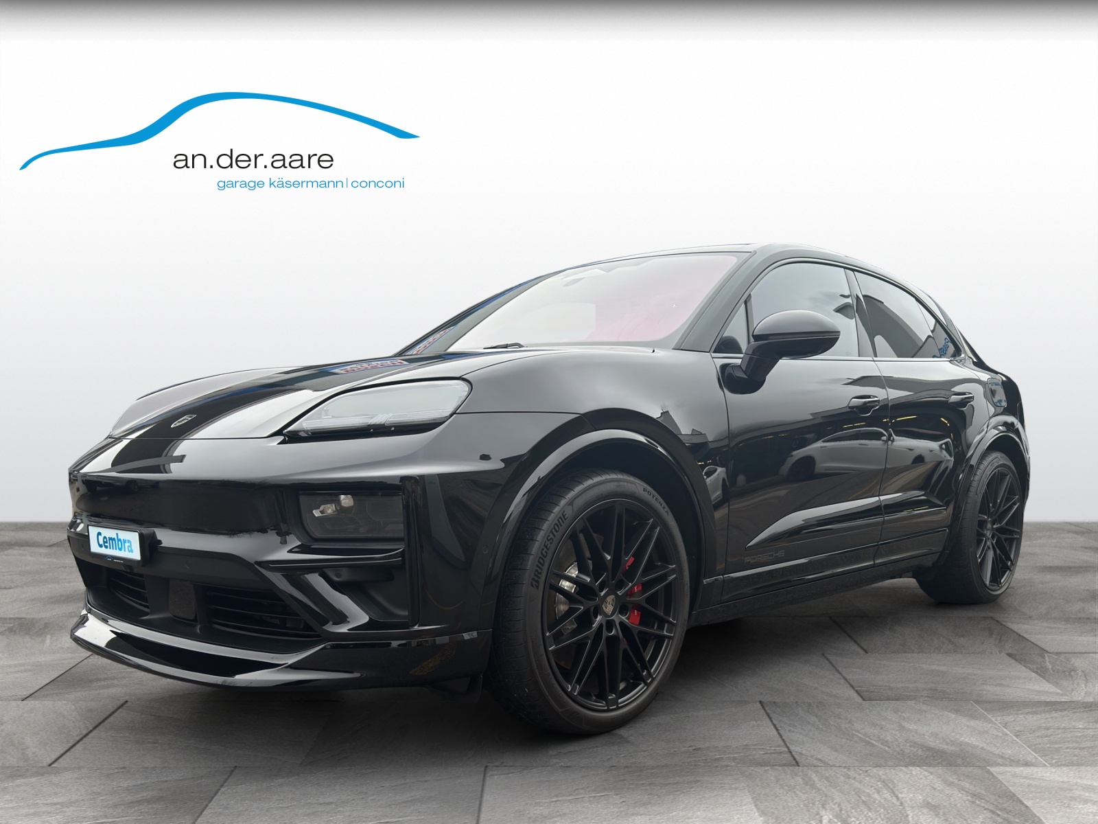 PORSCHE Macan Turbo 100kWh-image-1