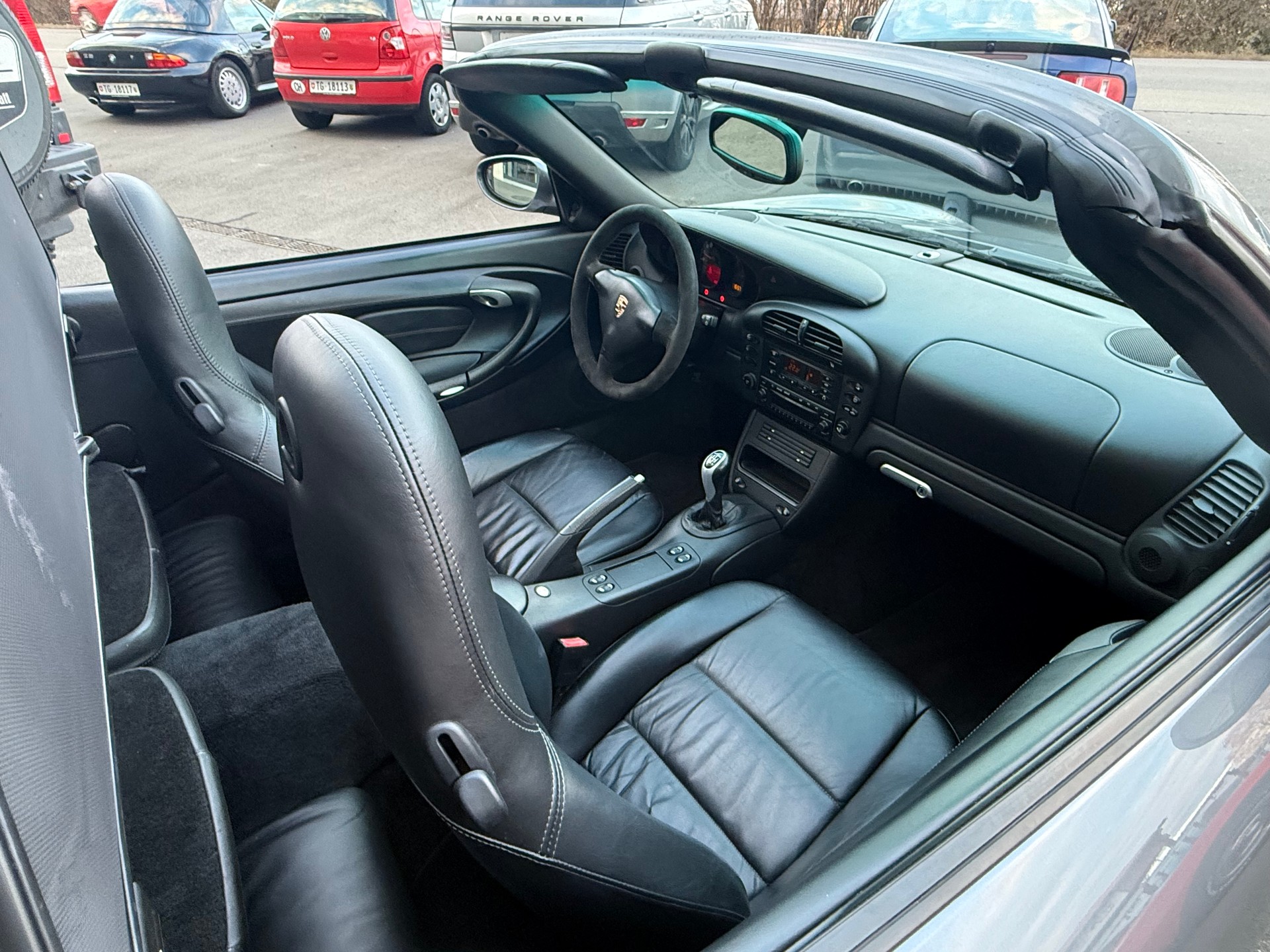 PORSCHE 911 Carrera 4 S Cabrio-image-9