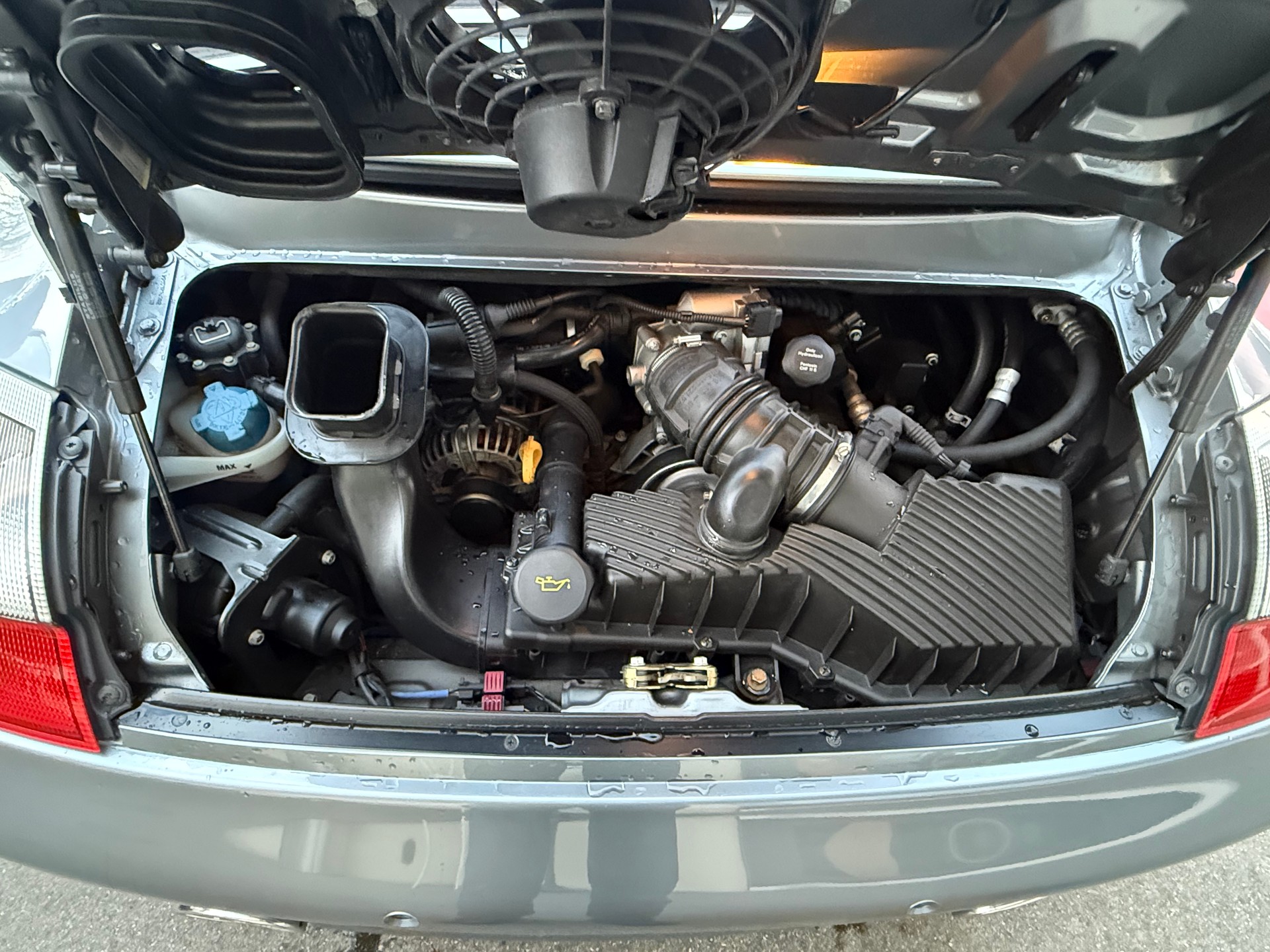 PORSCHE 911 Carrera 4 S Cabrio-image-10