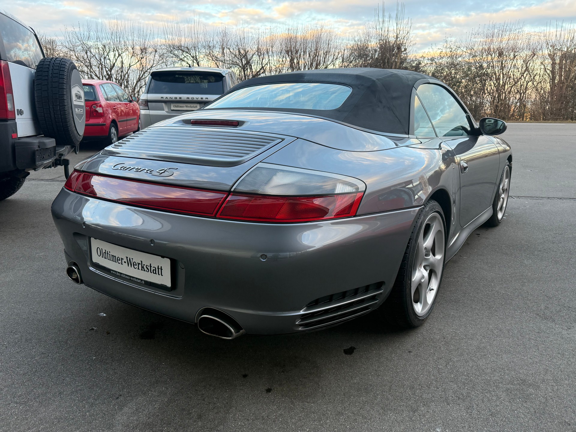 PORSCHE 911 Carrera 4 S Cabrio-image-4