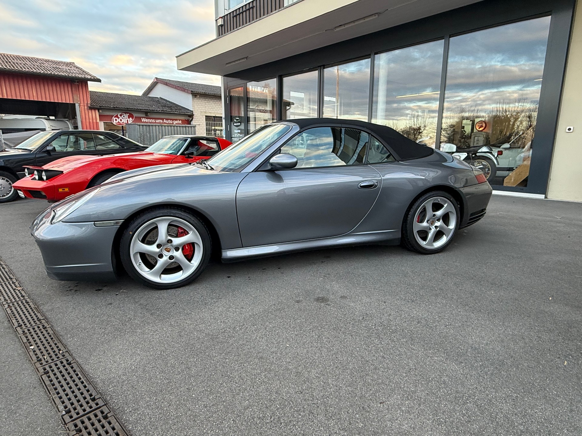 PORSCHE 911 Carrera 4 S Cabrio-image-3
