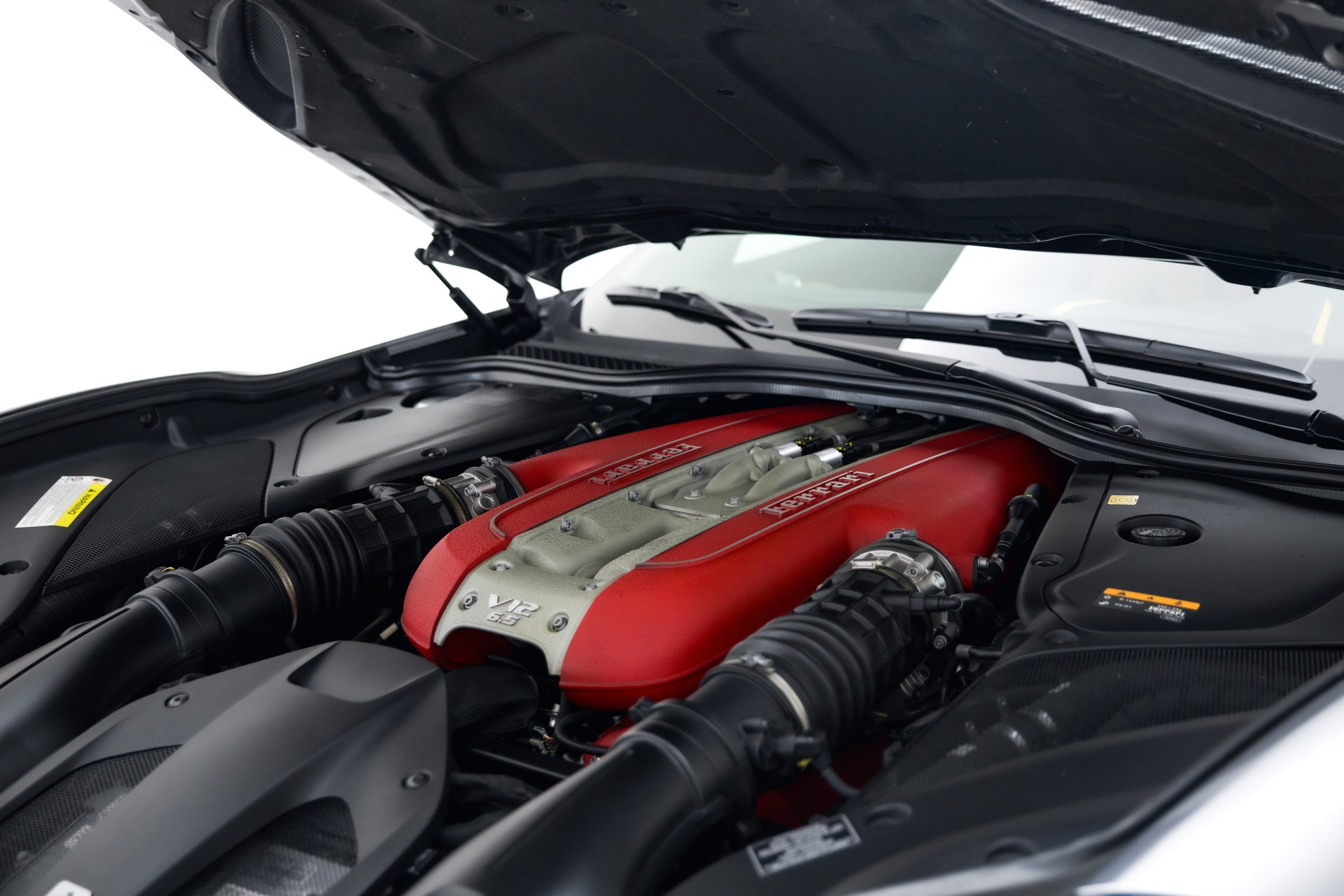 FERRARI 812 Superfast-image-22