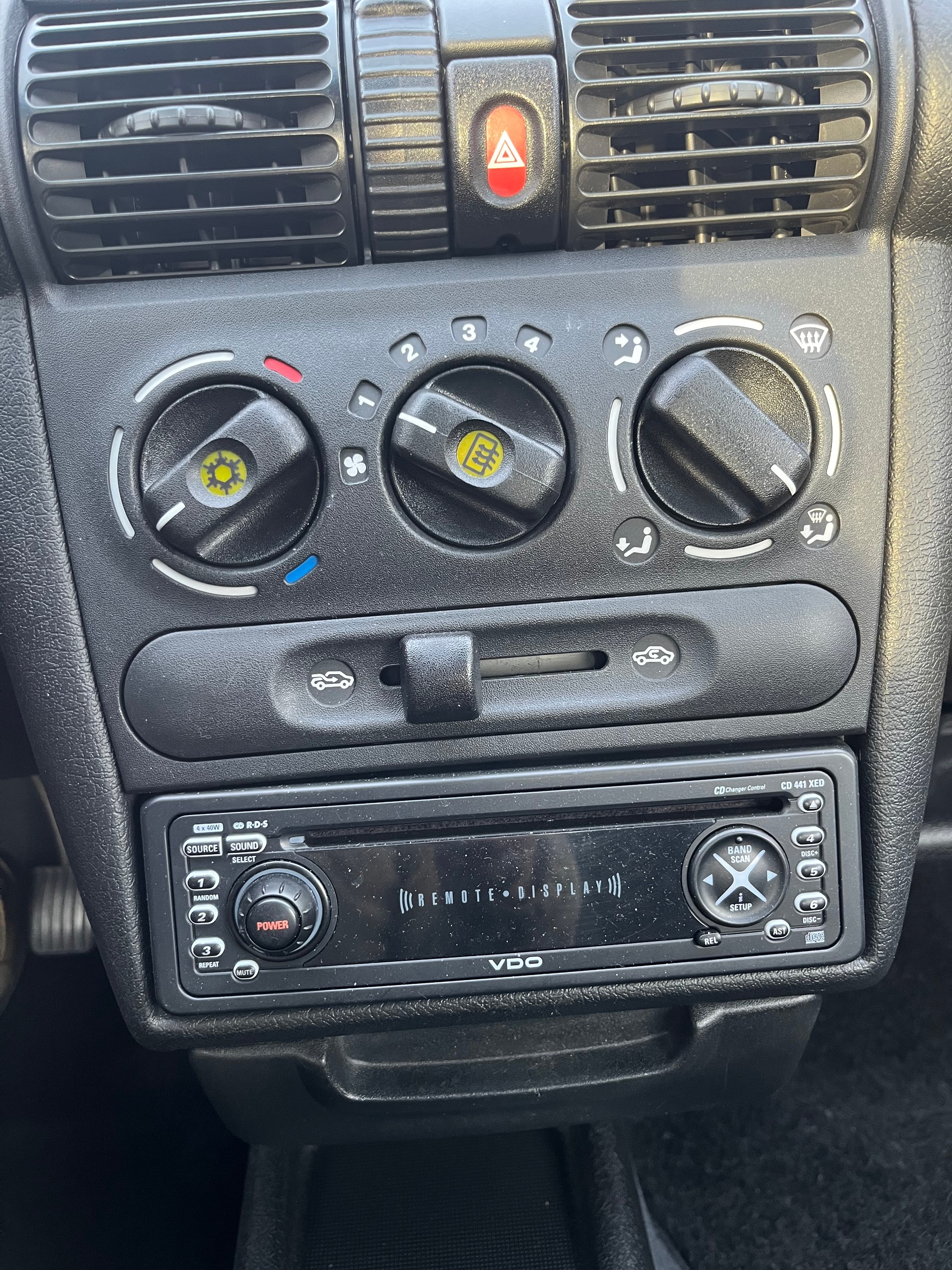 OPEL Tigra 1.4 16V Safe-Tec-image-15