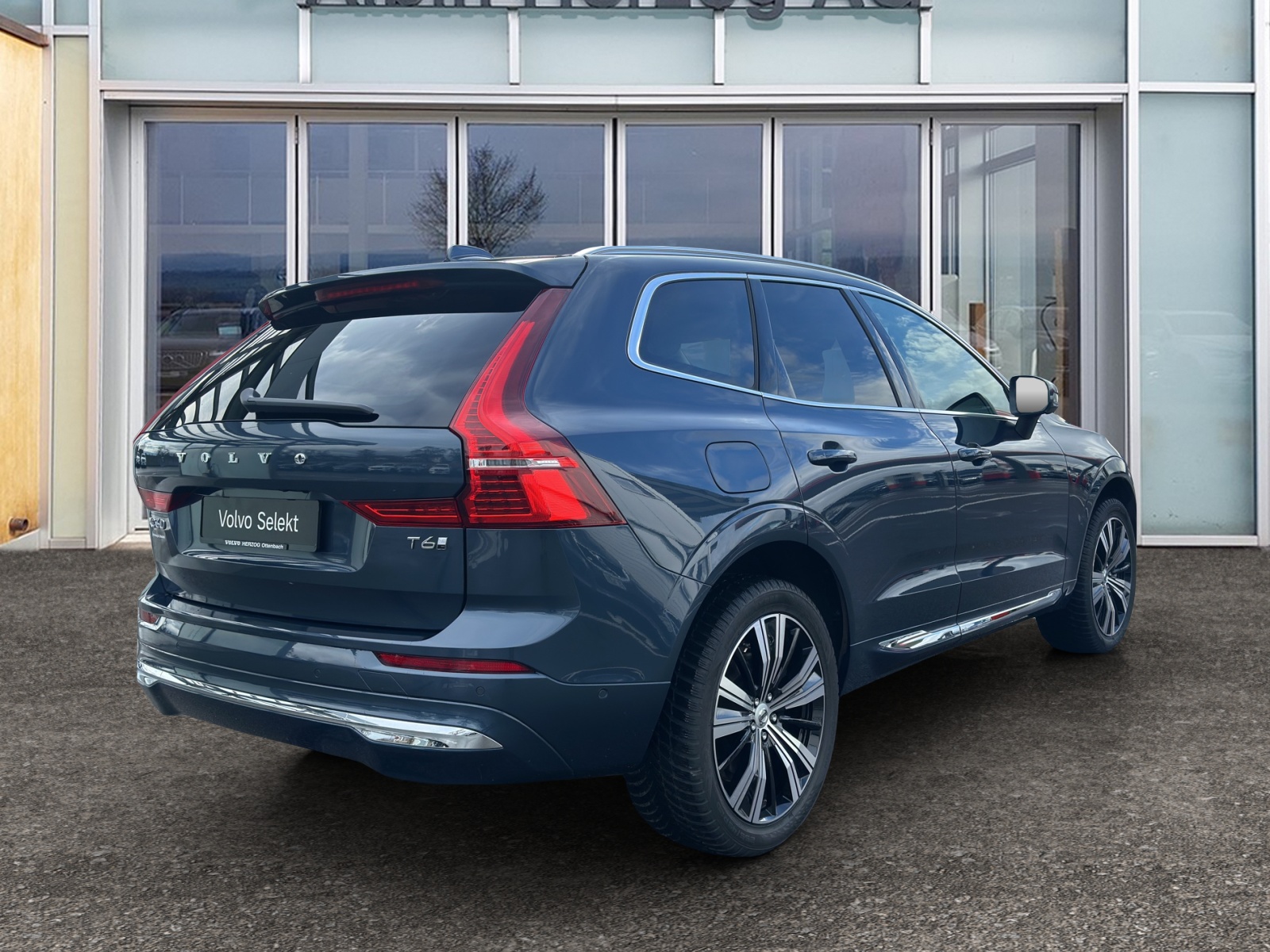 VOLVO XC60 2.0 T6 TE Ultra Bright eAWD-image-4