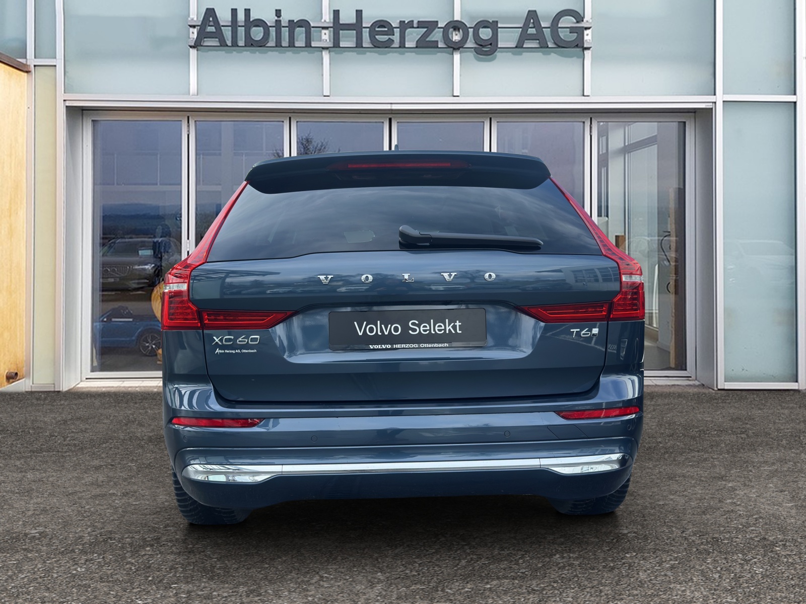 VOLVO XC60 2.0 T6 TE Ultra Bright eAWD-image-3