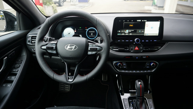 HYUNDAI i30 1.5 T-GDi N-Line DCT-image-10