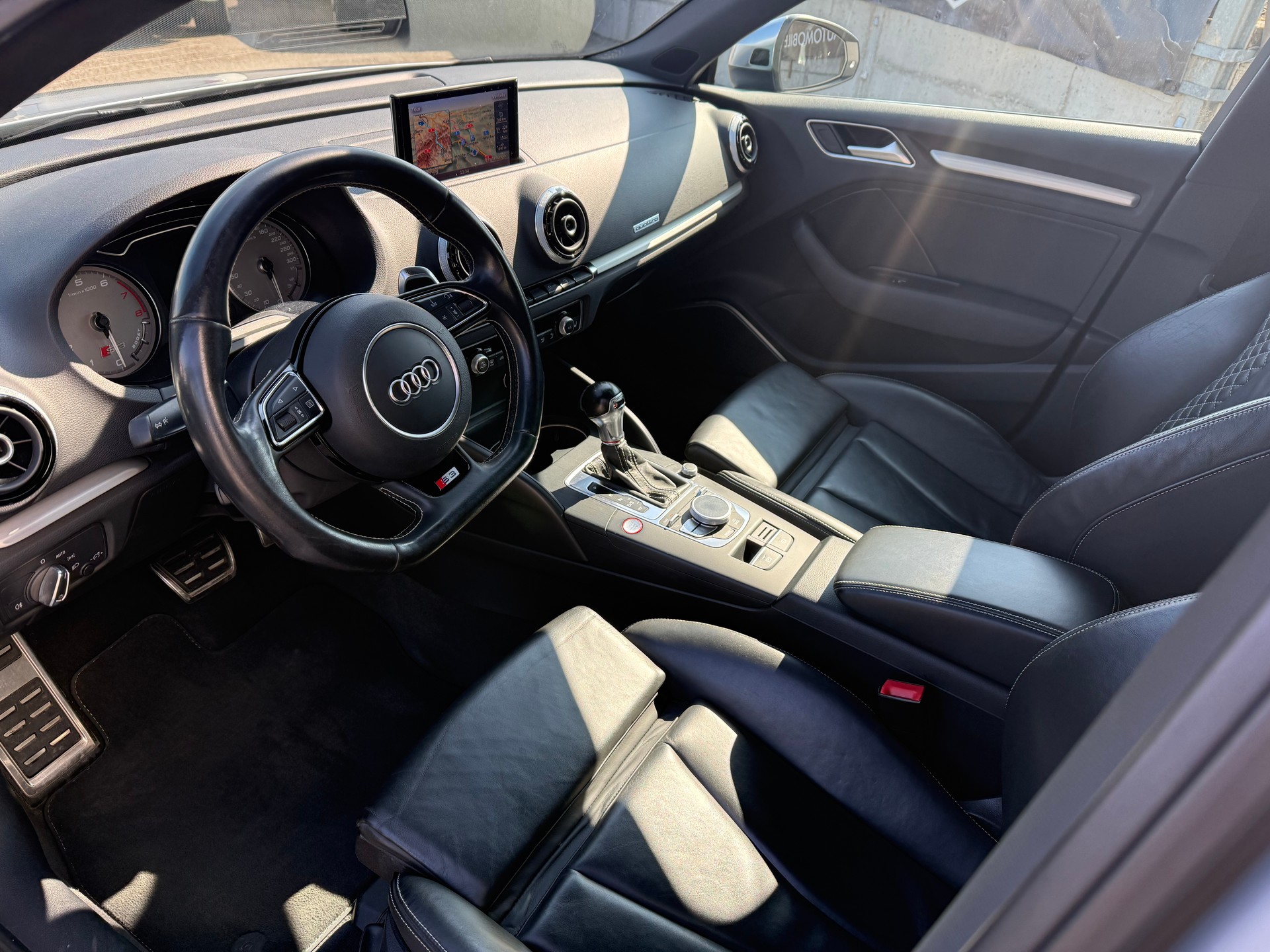 AUDI S3 Sportback 2.0 TFSI quattro S-tronic-image-7