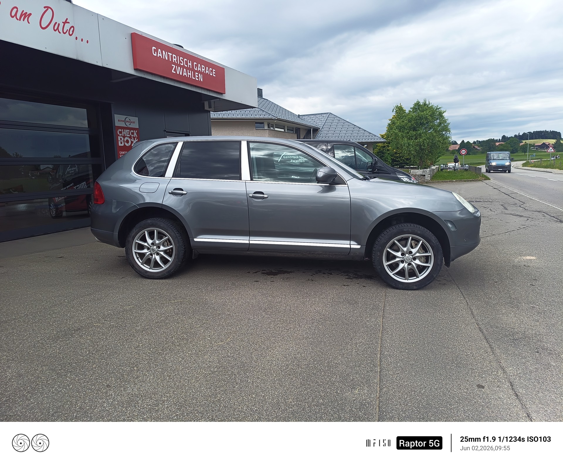 PORSCHE Cayenne S-image-3