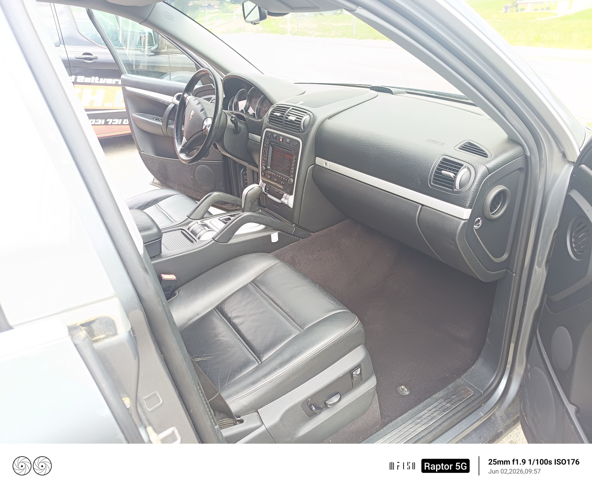 PORSCHE Cayenne S-image-11