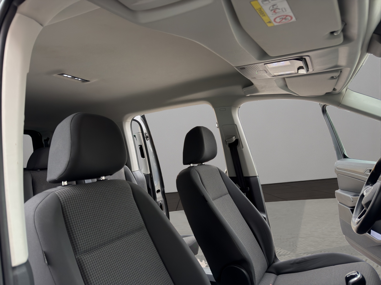 VW Caddy Kombi 2.0 TDI-image-19