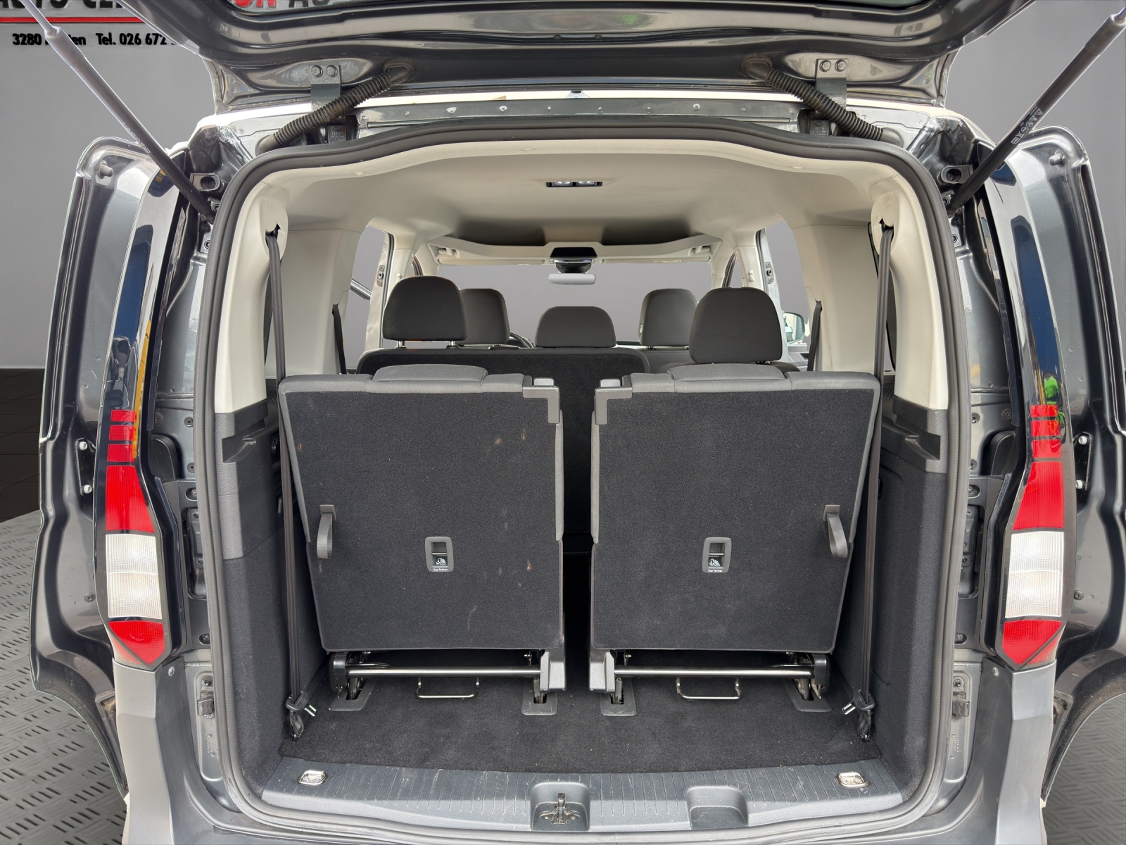 VW Caddy Kombi 2.0 TDI-image-18