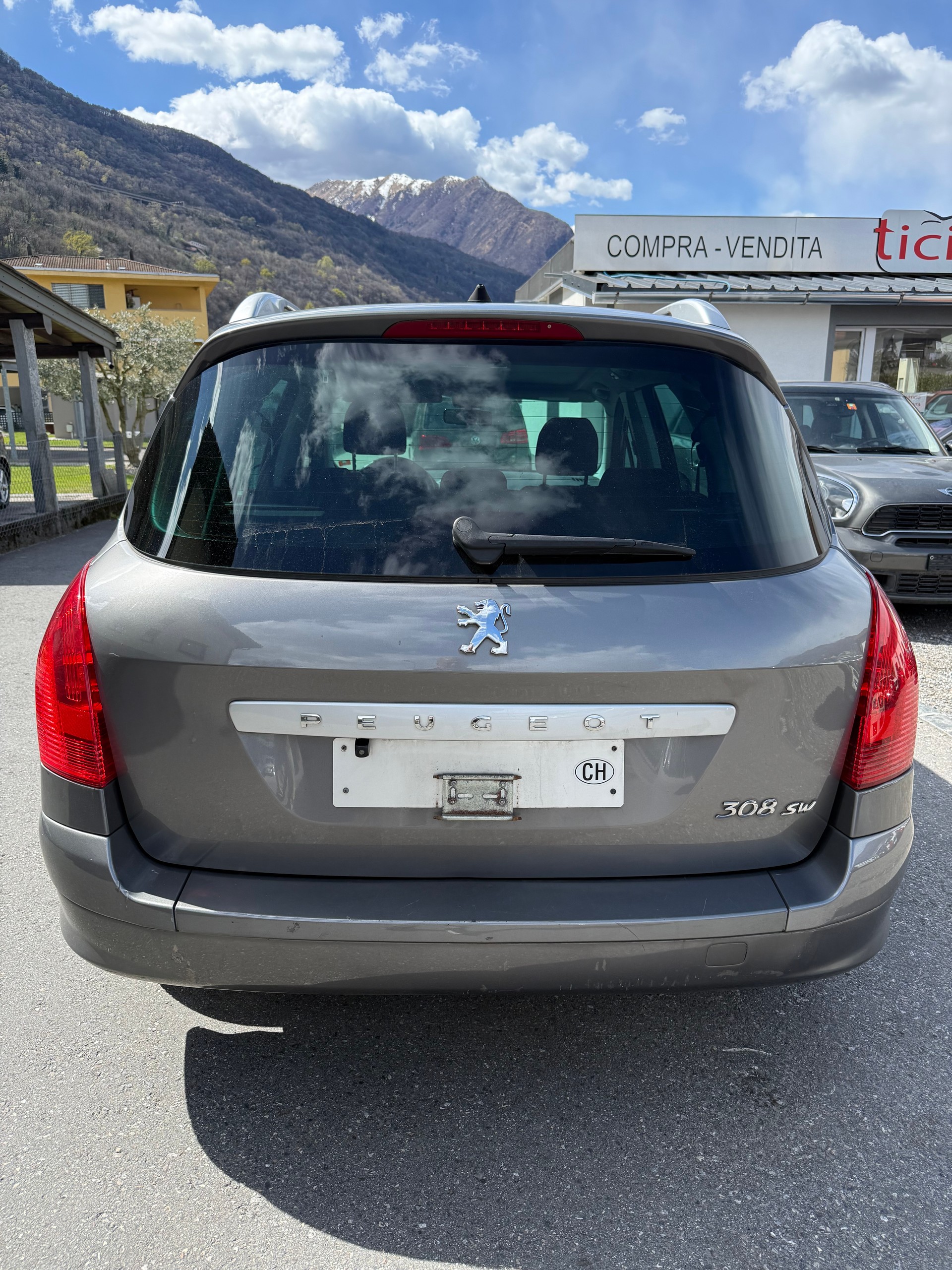 PEUGEOT 308 SW 2.0 HDI Trendy-image-6