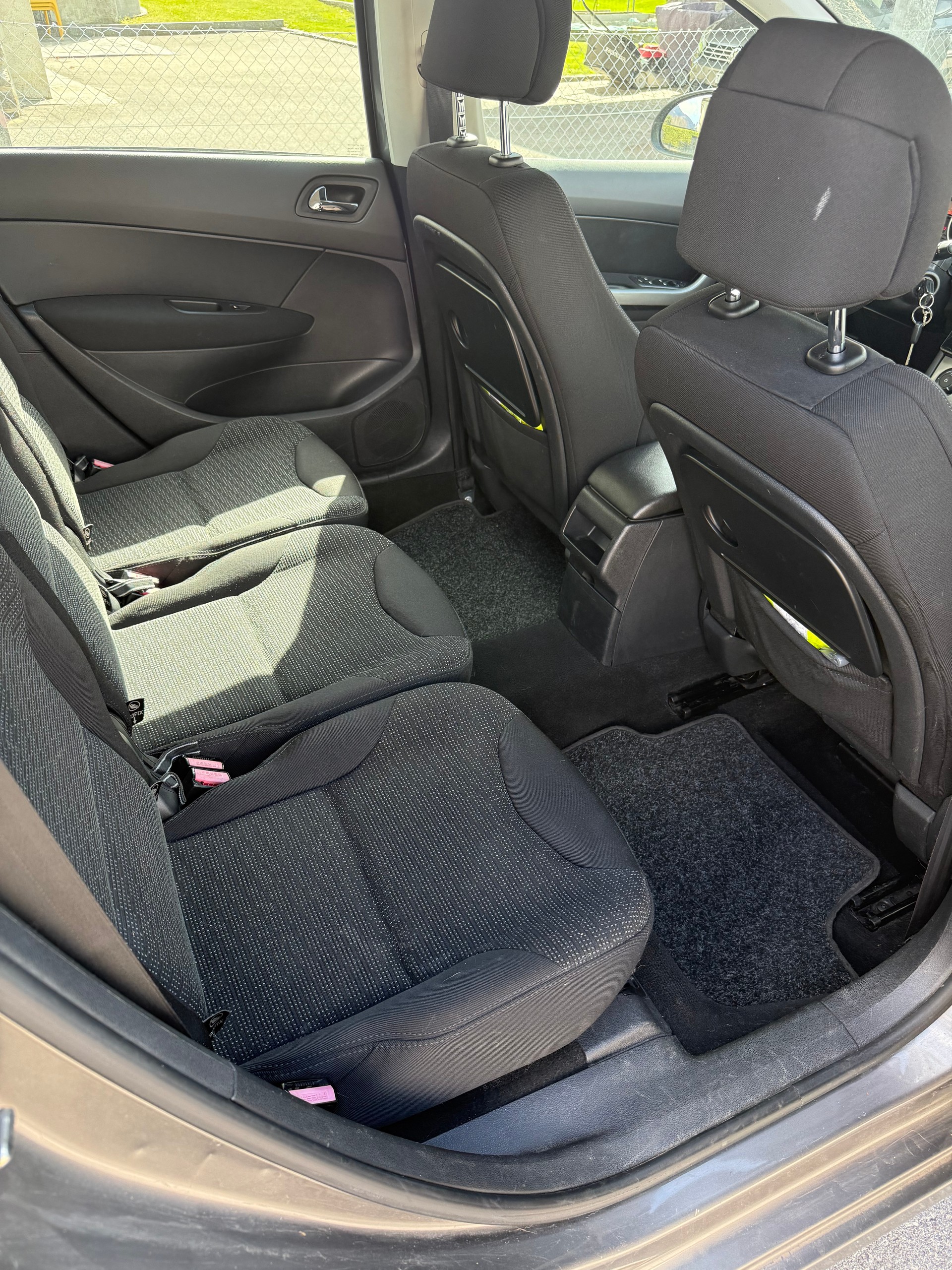 PEUGEOT 308 SW 2.0 HDI Trendy-image-11