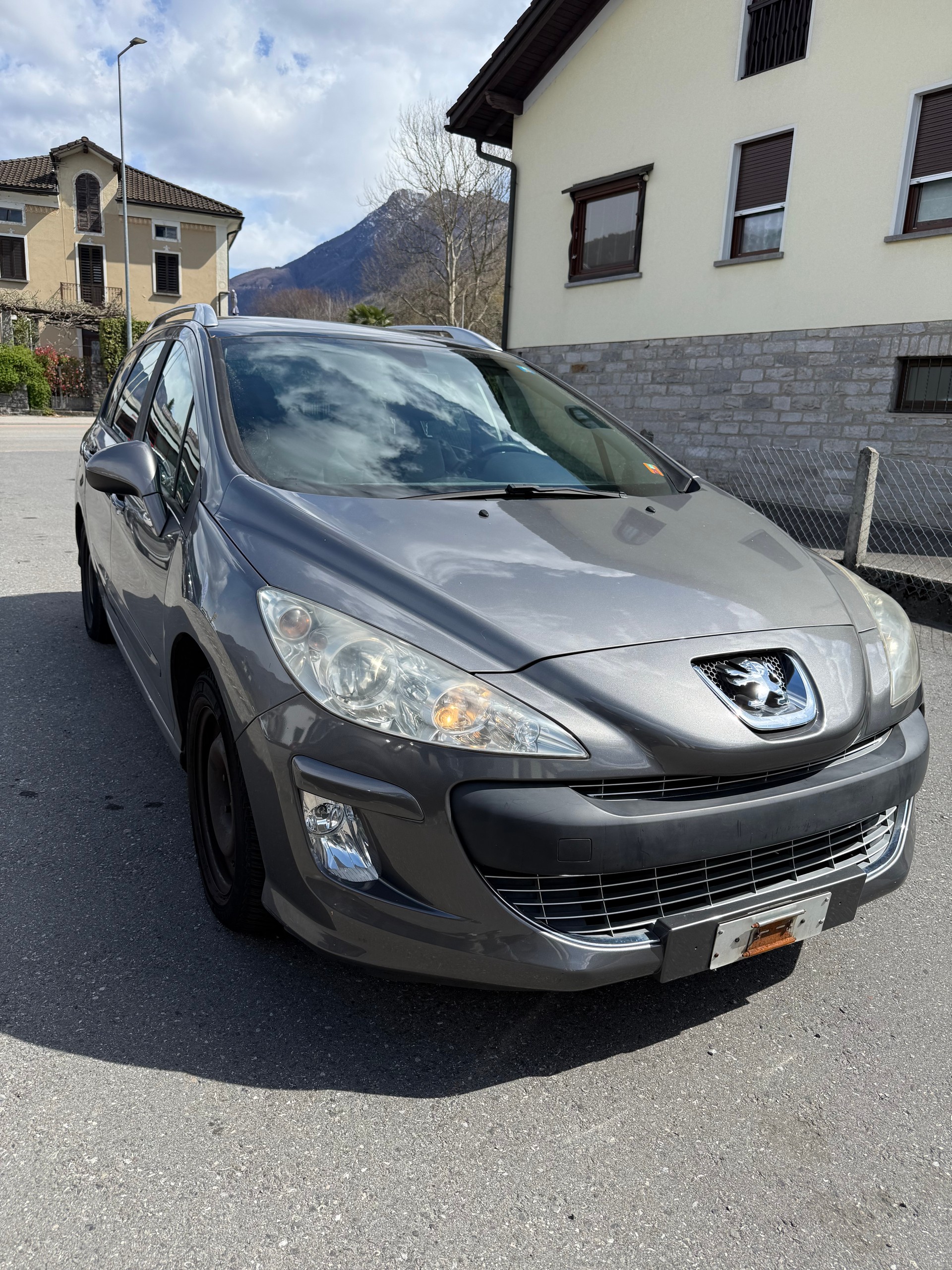 PEUGEOT 308 SW 2.0 HDI Trendy-image-0