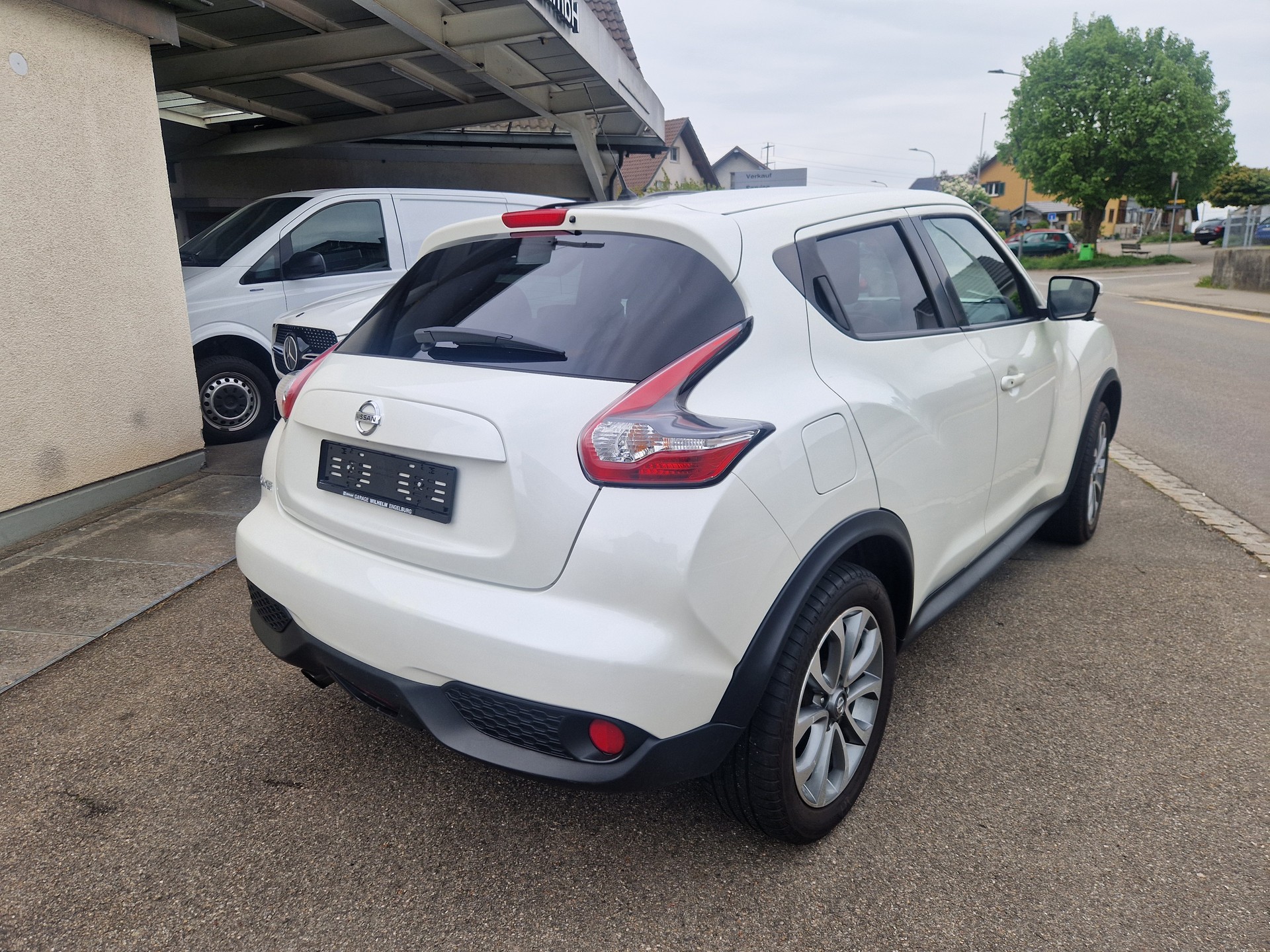 NISSAN Juke 1.6 DIG-T tekna 4x4 Xtronic M-CVT-image-3