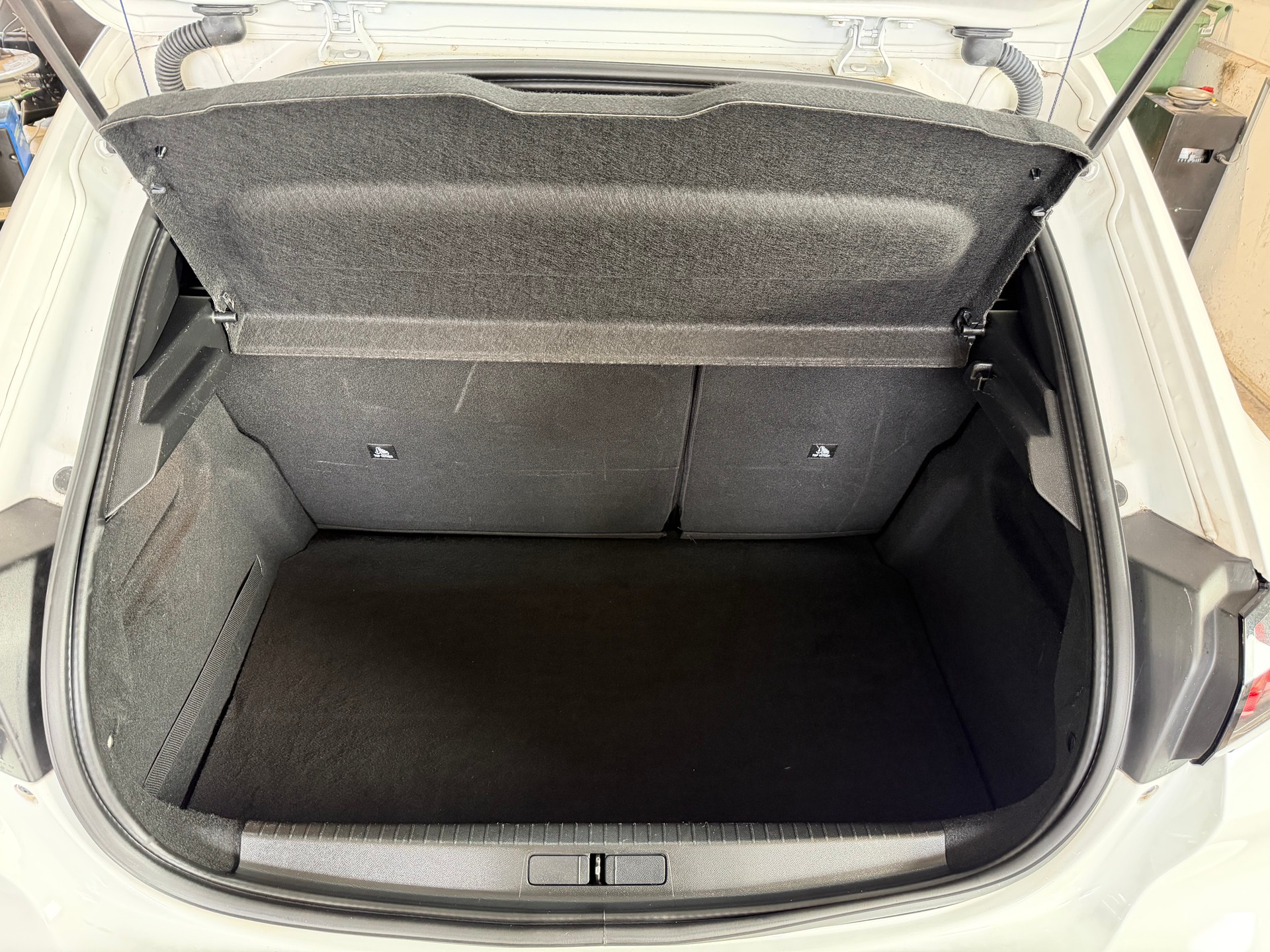 PEUGEOT 208 1.5 BlueHDi Allure-image-20