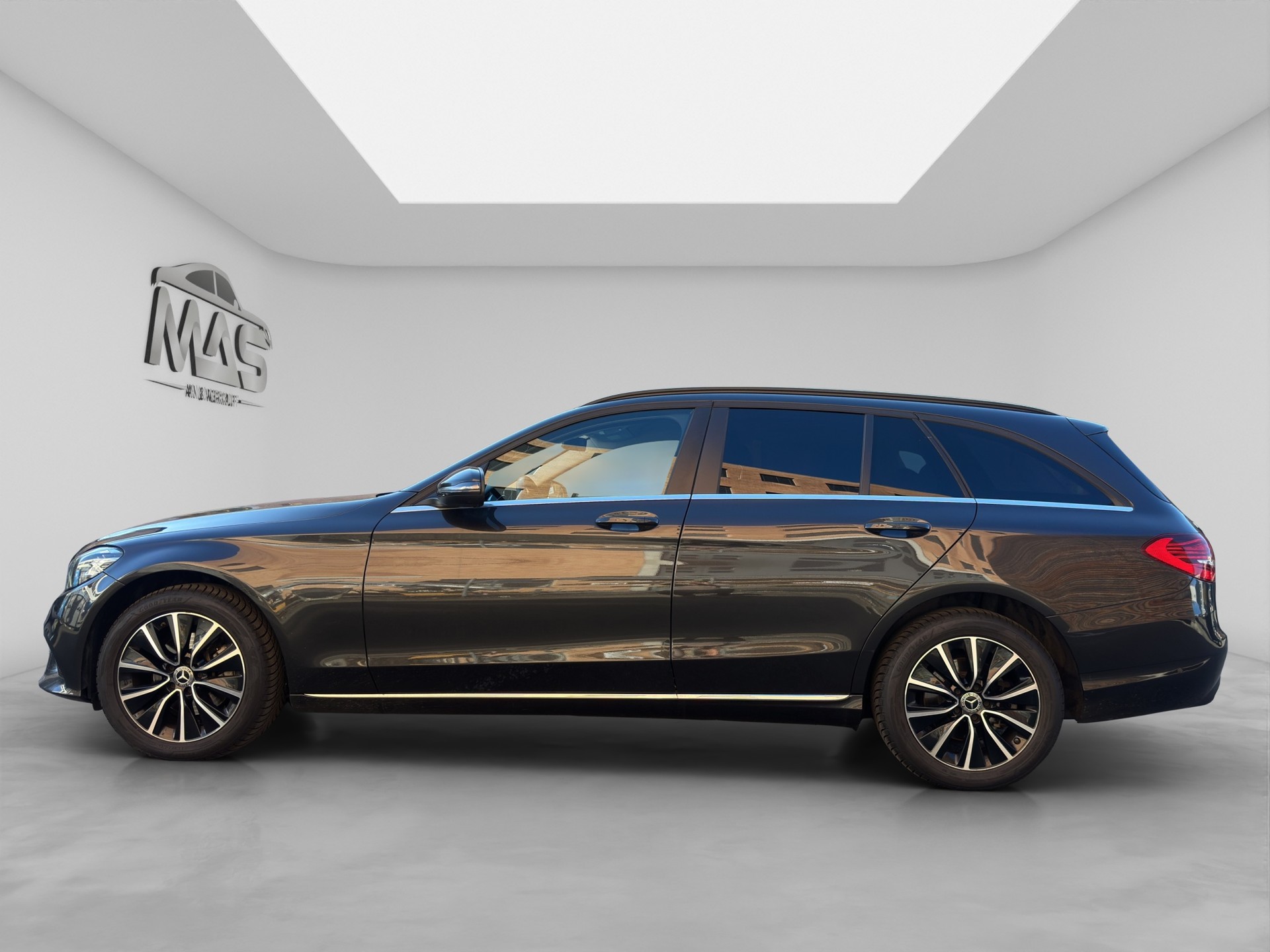 MERCEDES-BENZ C 200 4Matic-showroom-element-2