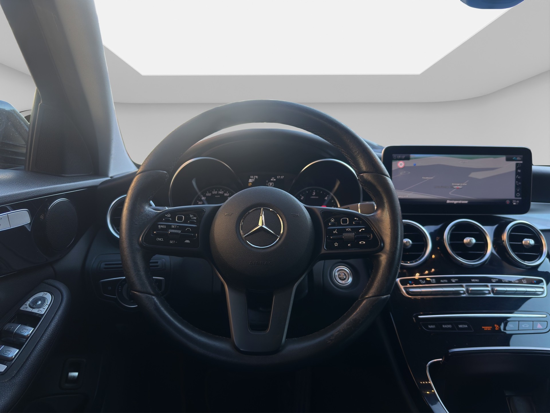 MERCEDES-BENZ C 200 4Matic-image-11