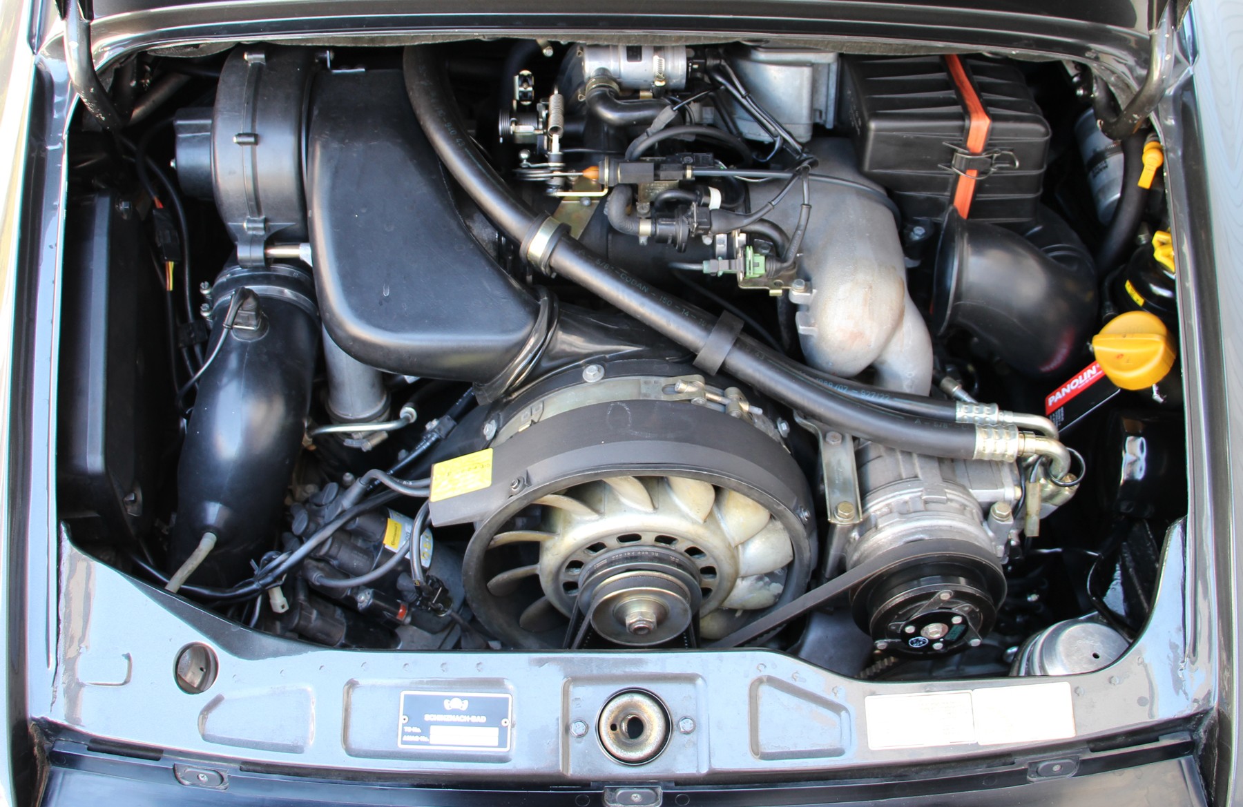 PORSCHE 911 Carrera 4-image-5
