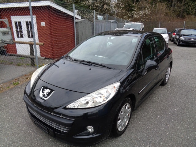 PEUGEOT 207 1.4 16V Swiss Edition
