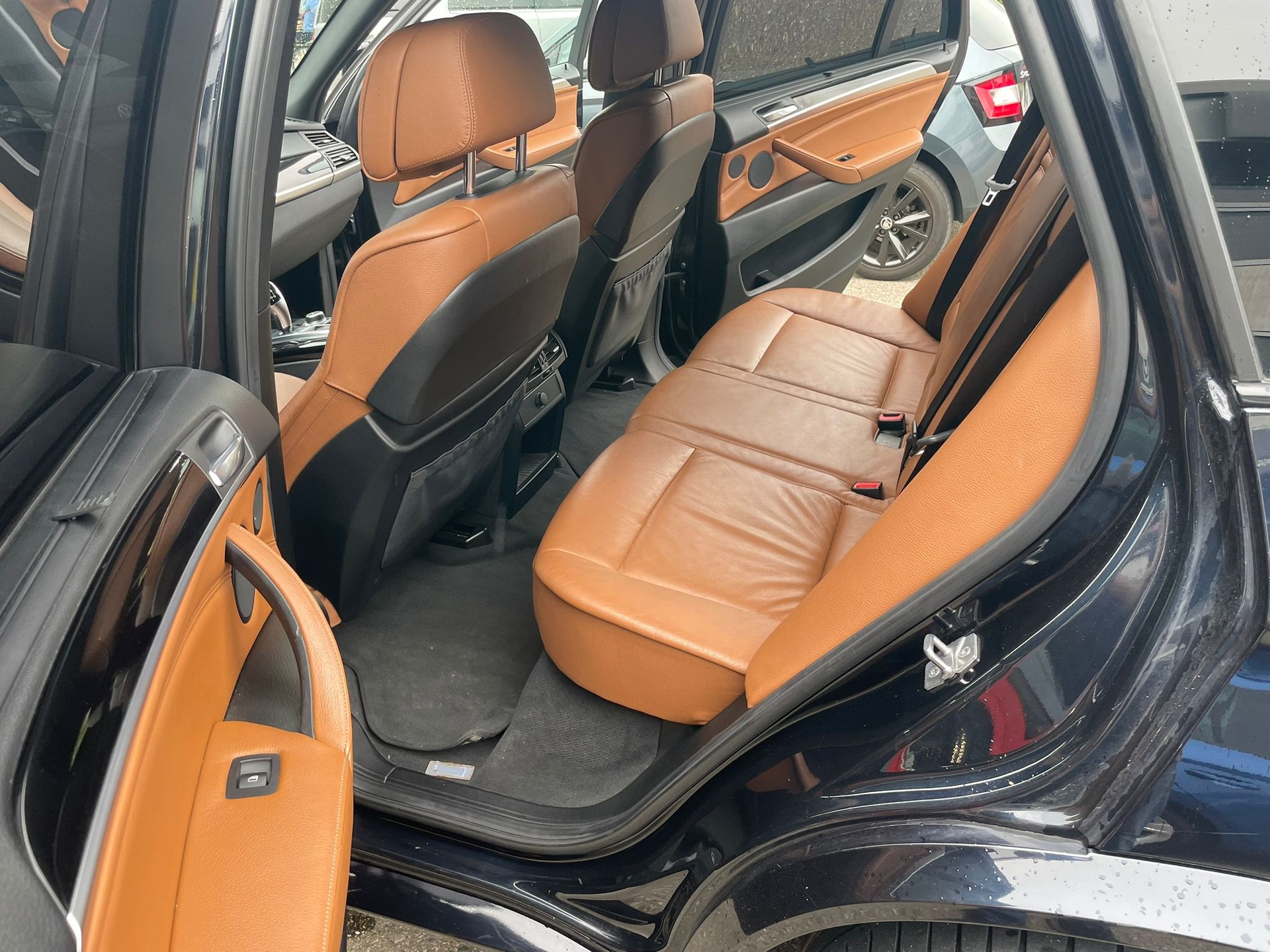 BMW X5 xDrive 35d (3.0sd) Steptronic Anhängerkupplung-showroom-element-2
