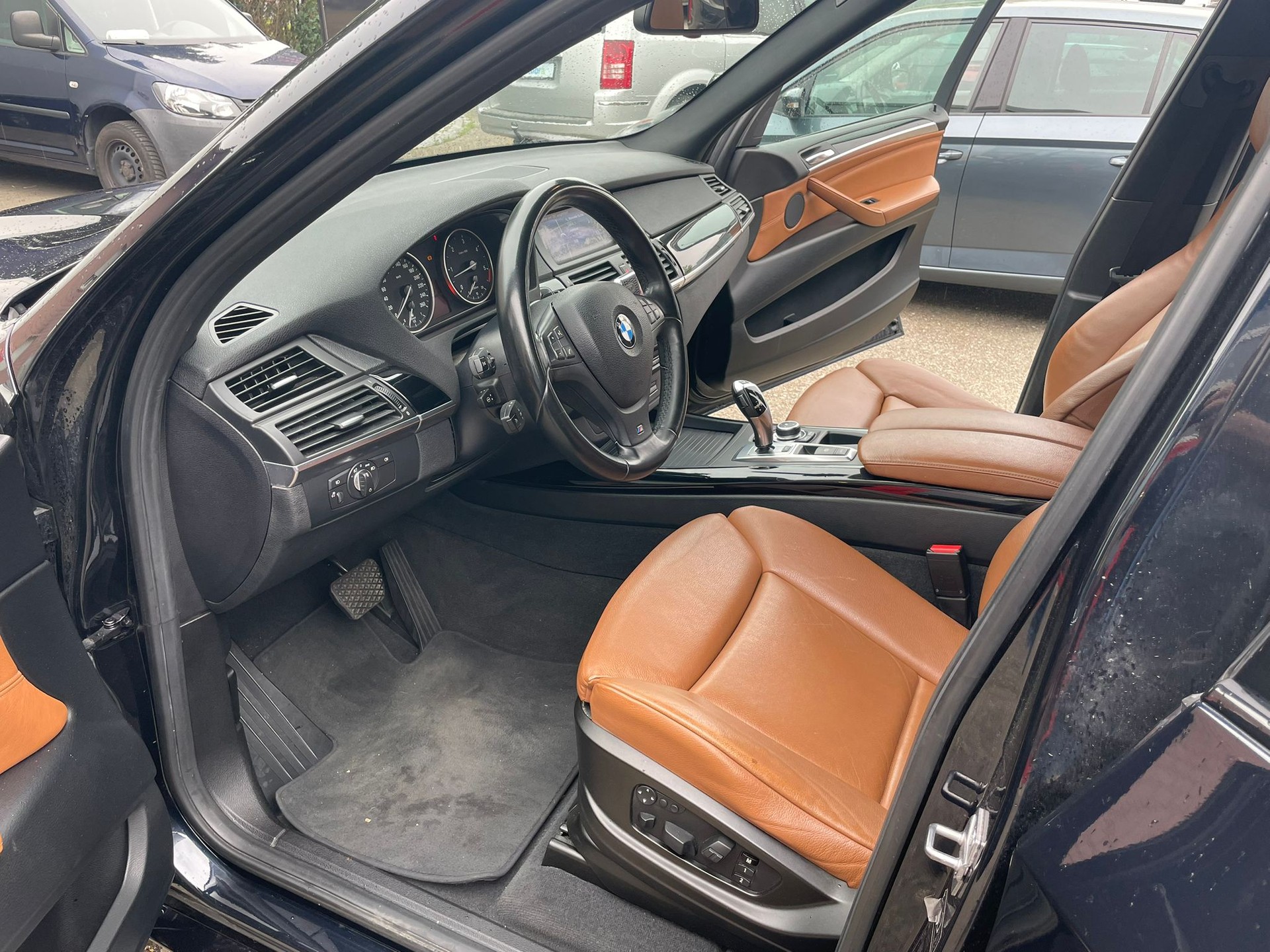 BMW X5 xDrive 35d (3.0sd) Steptronic Anhängerkupplung-showroom-element-3