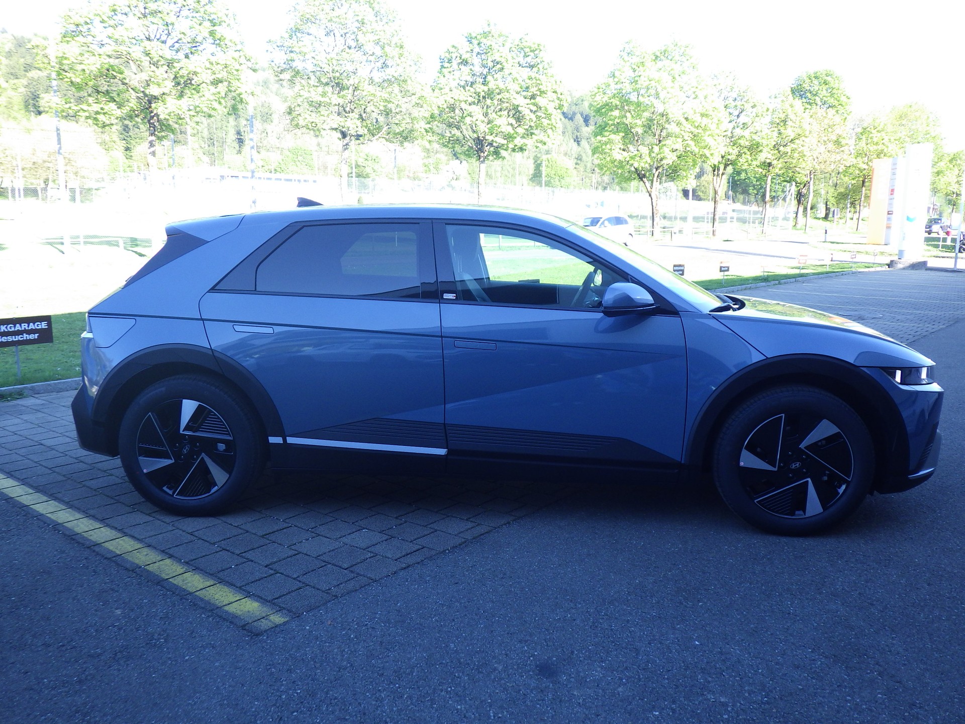 HYUNDAI Ioniq 5 Amplia 84kWh-showroom-element-2