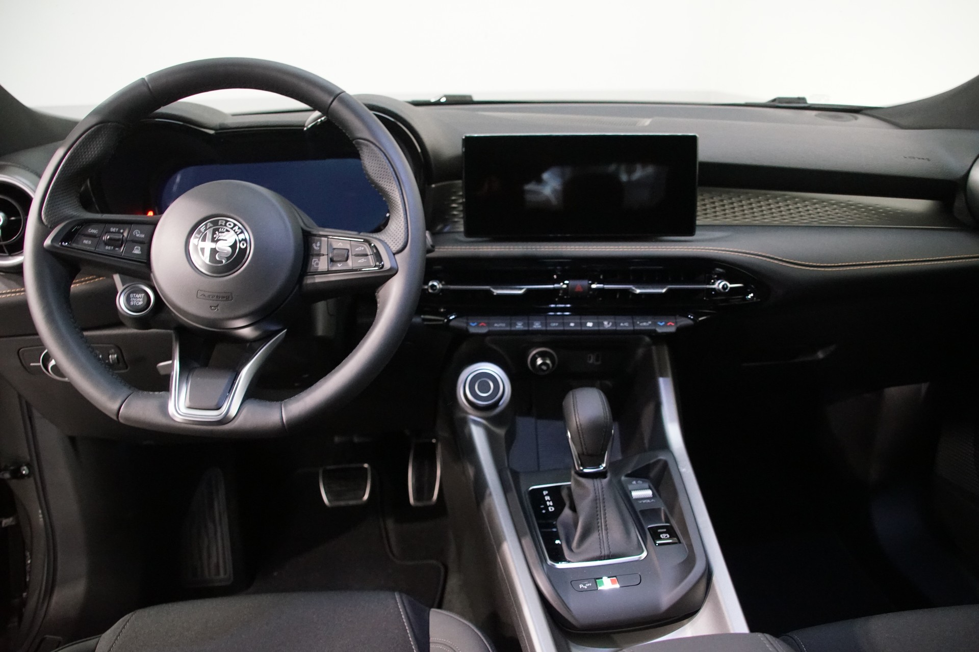 ALFA ROMEO Tonale 1.5 48V Hybrid Sprint Edition-image-14