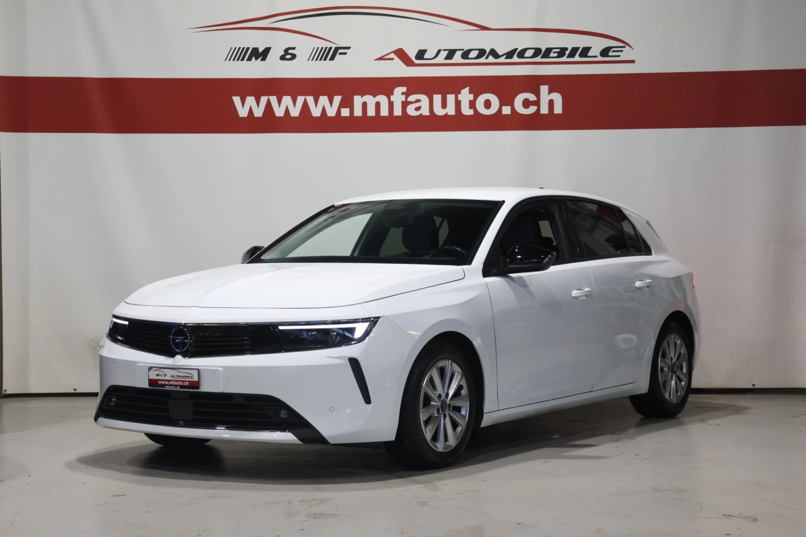 OPEL Astra 1.2 T 130 Swiss CH FAHRZEUG AUS 1. HAND-image-0