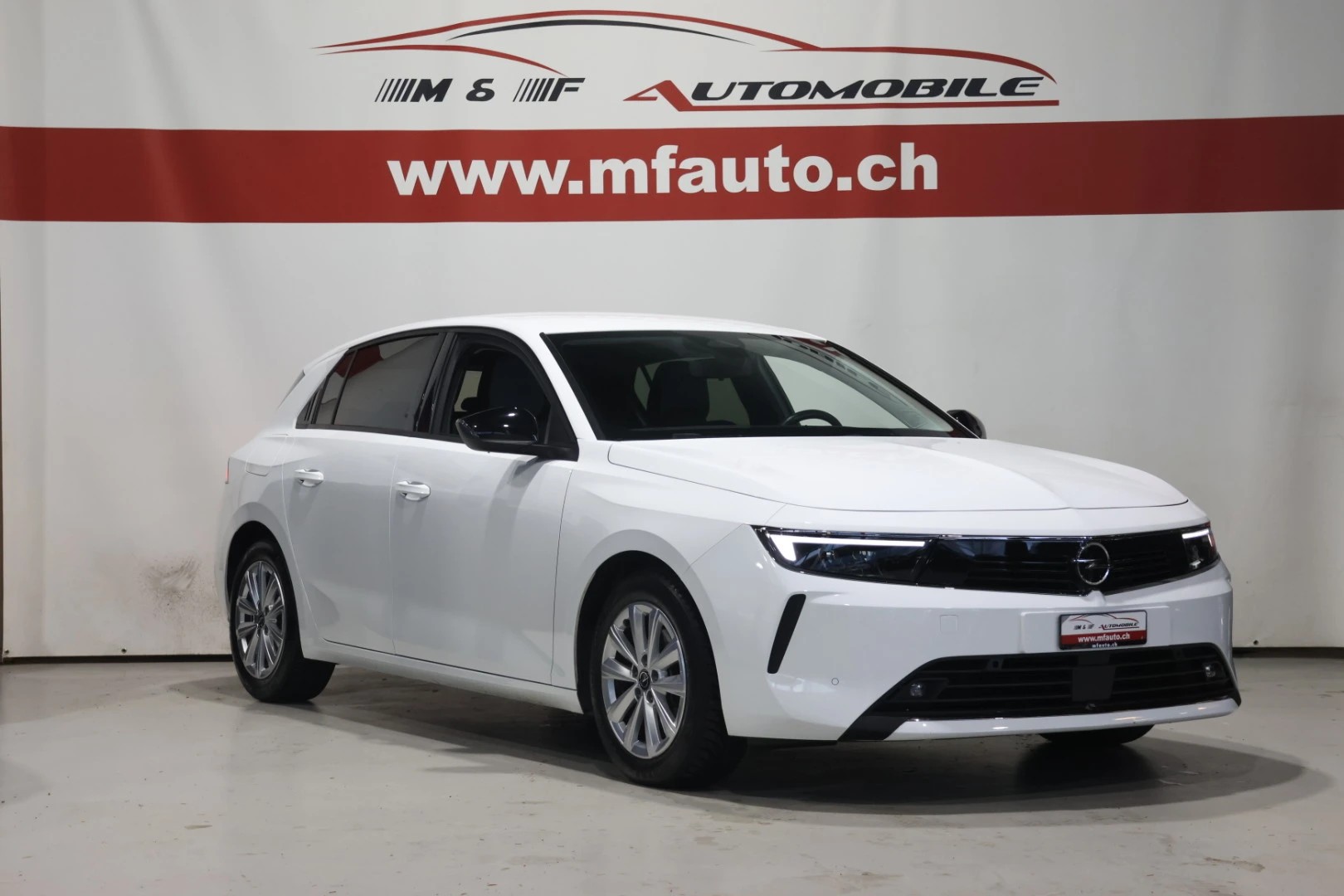 OPEL Astra 1.2 T 130 Swiss CH FAHRZEUG AUS 1. HAND-image-4