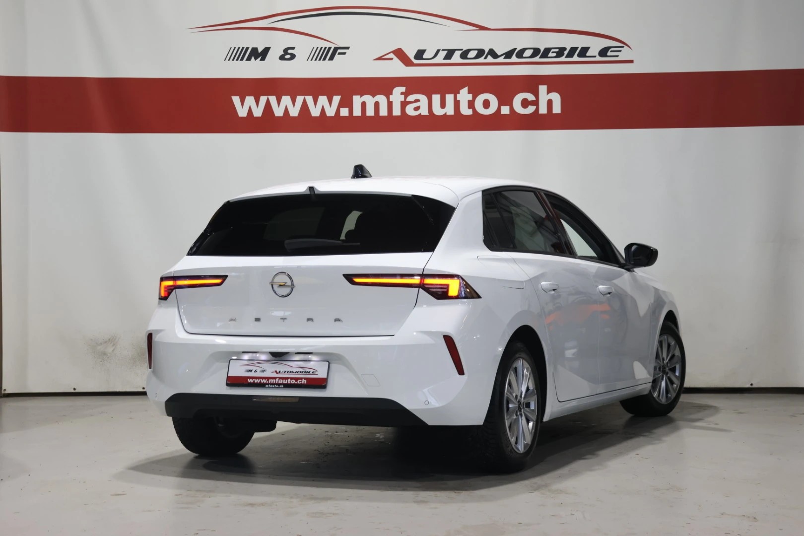 OPEL Astra 1.2 T 130 Swiss CH FAHRZEUG AUS 1. HAND-image-7