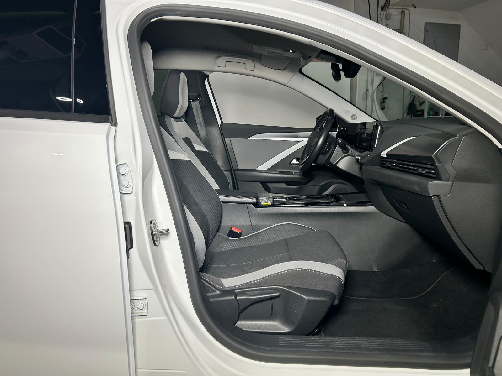 OPEL Astra 1.2 T 130 Swiss CH FAHRZEUG AUS 1. HAND-image-11