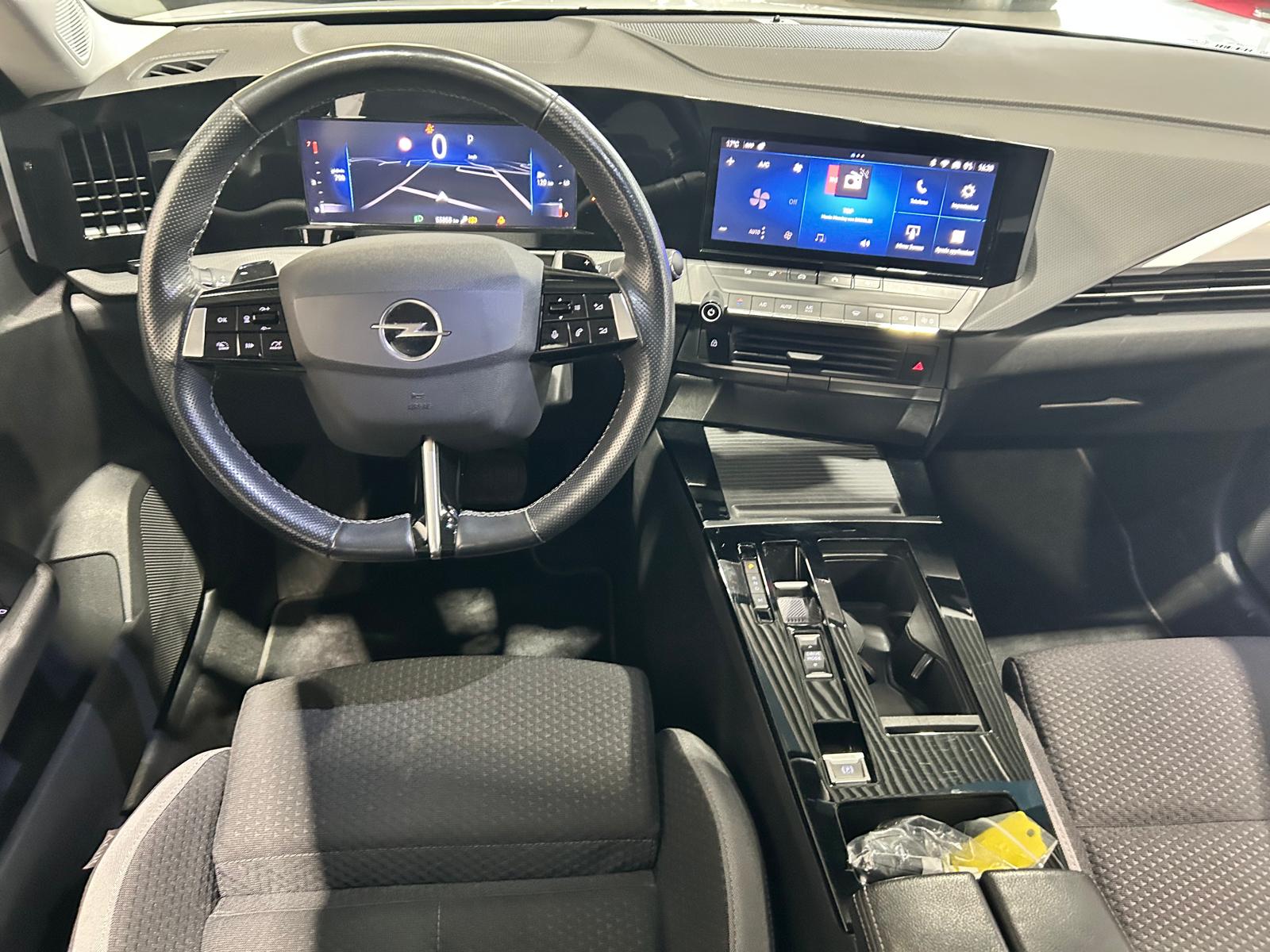 OPEL Astra 1.2 T 130 Swiss CH FAHRZEUG AUS 1. HAND-image-14