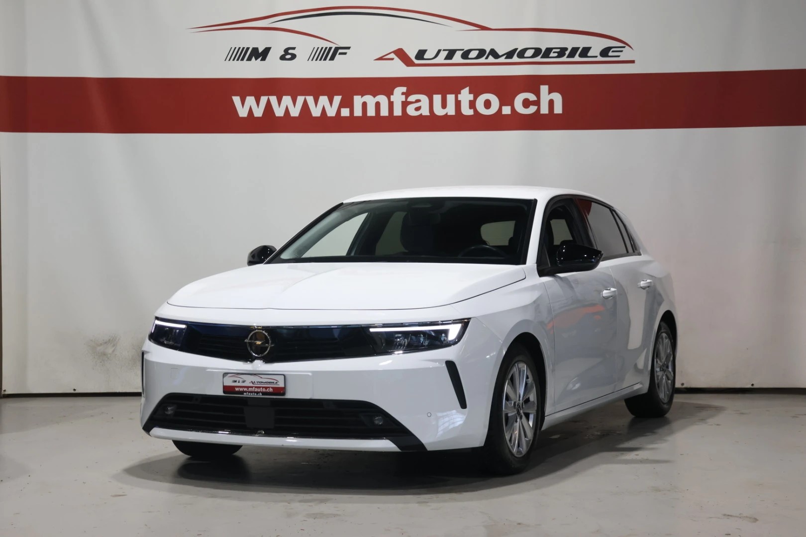 OPEL Astra 1.2 T 130 Swiss CH FAHRZEUG AUS 1. HAND-image-1