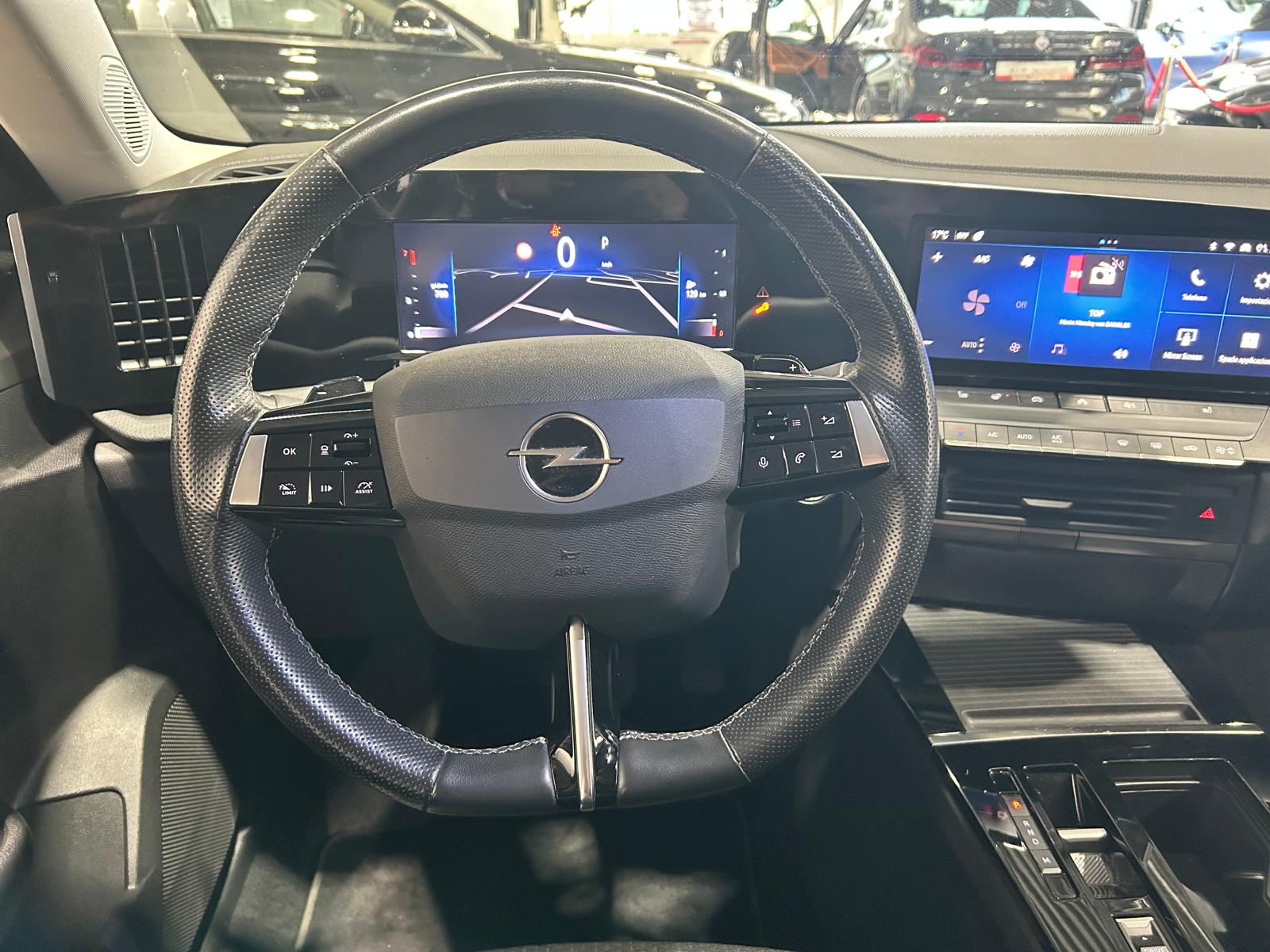 OPEL Astra 1.2 T 130 Swiss CH FAHRZEUG AUS 1. HAND-image-13