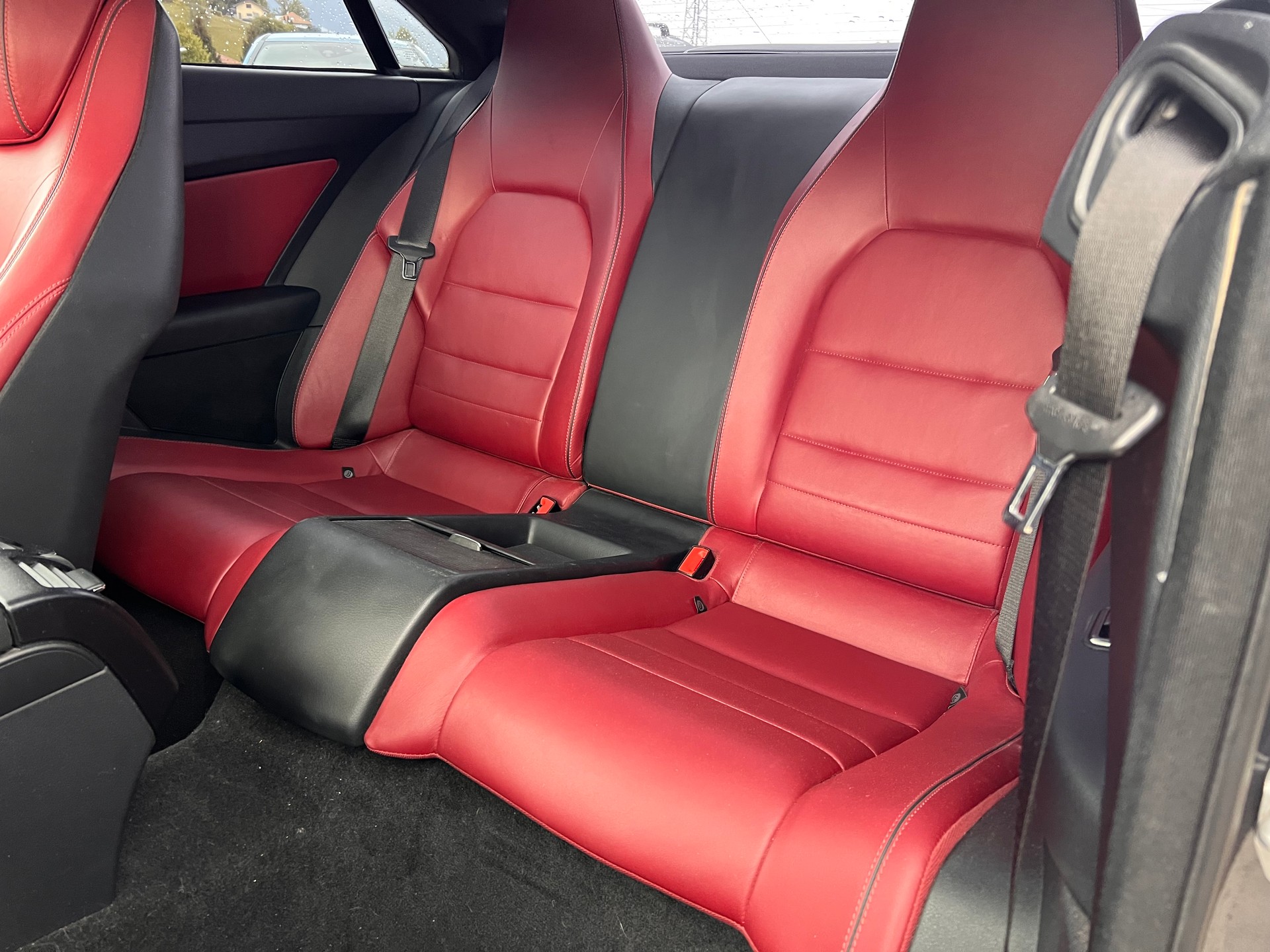 MERCEDES-BENZ E 350 4Matic-image-8